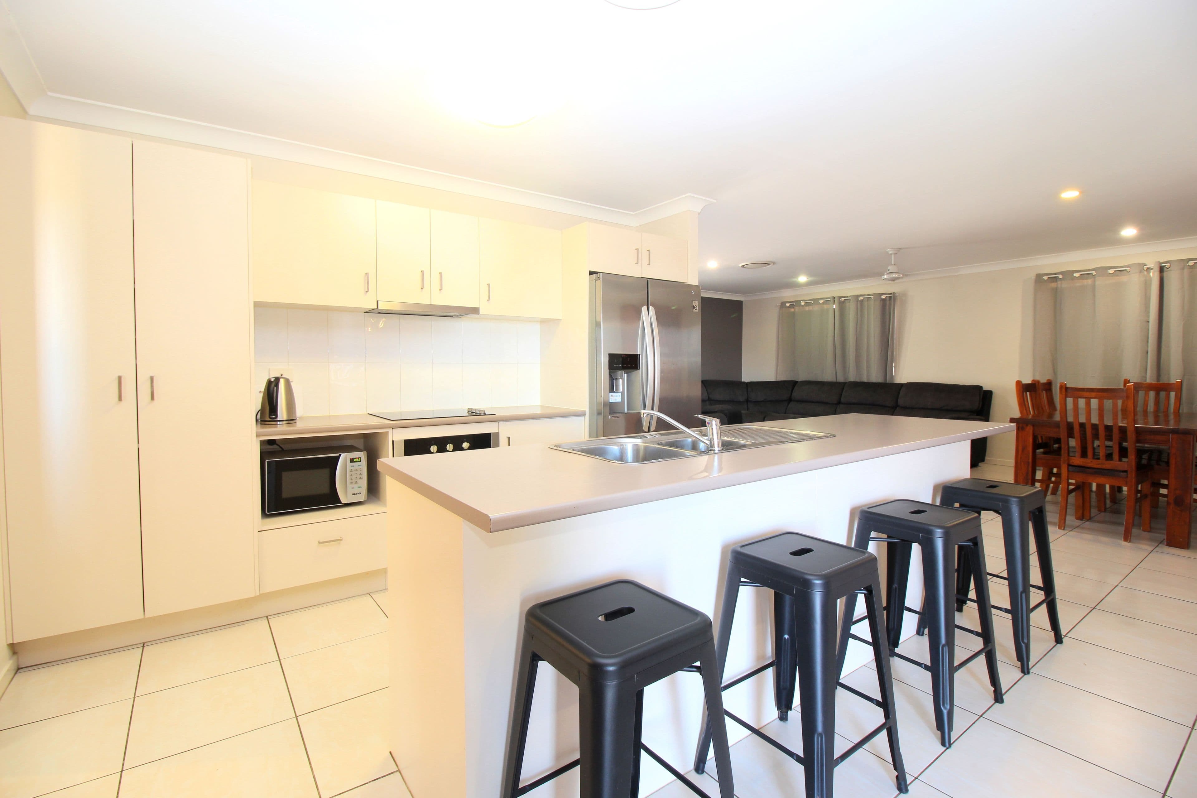 16 Ivers Place, Emerald QLD 4720, Emerald - Thumbnail 6