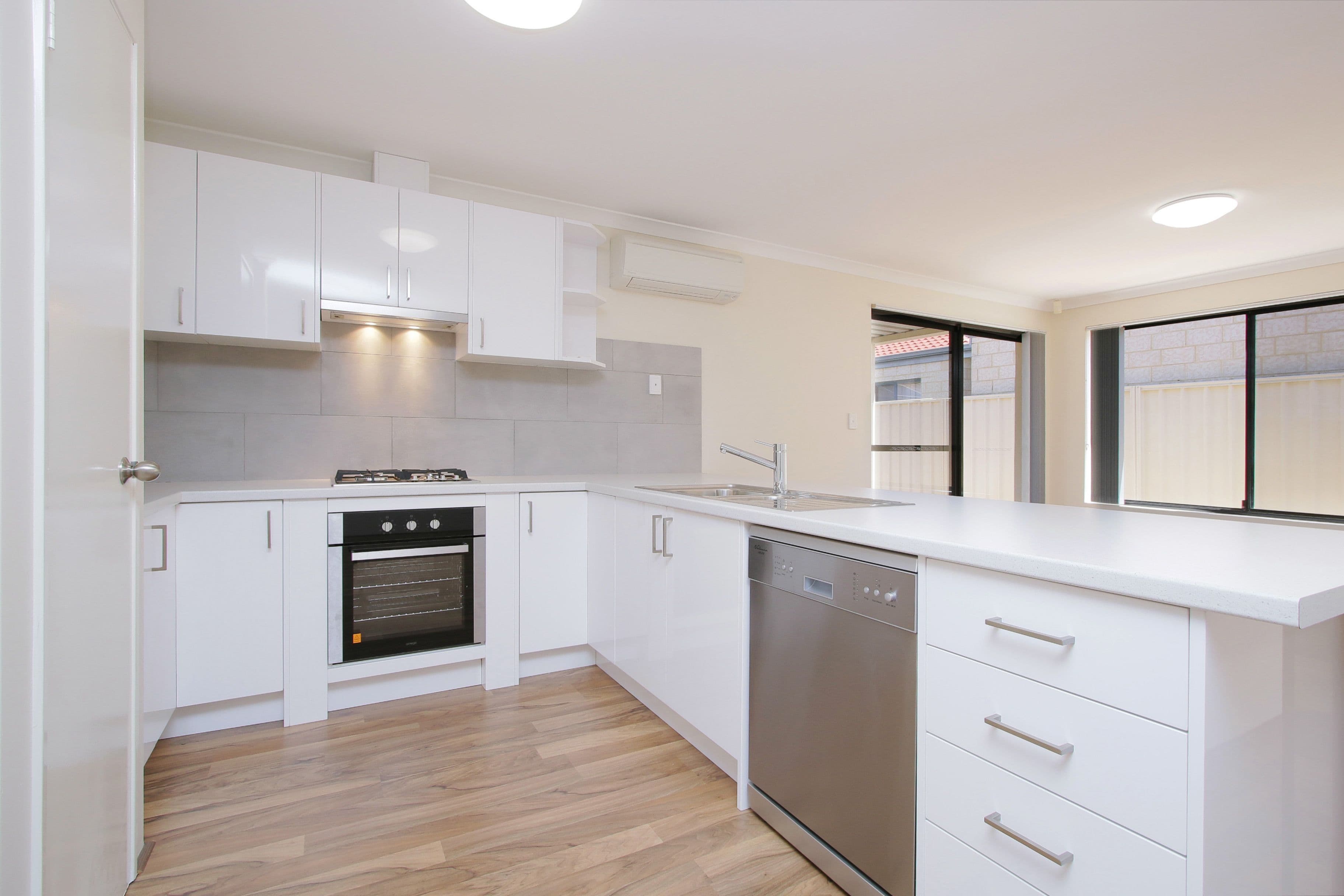 19 Holton Way, Cannington WA 6107, Cannington - Thumbnail 2