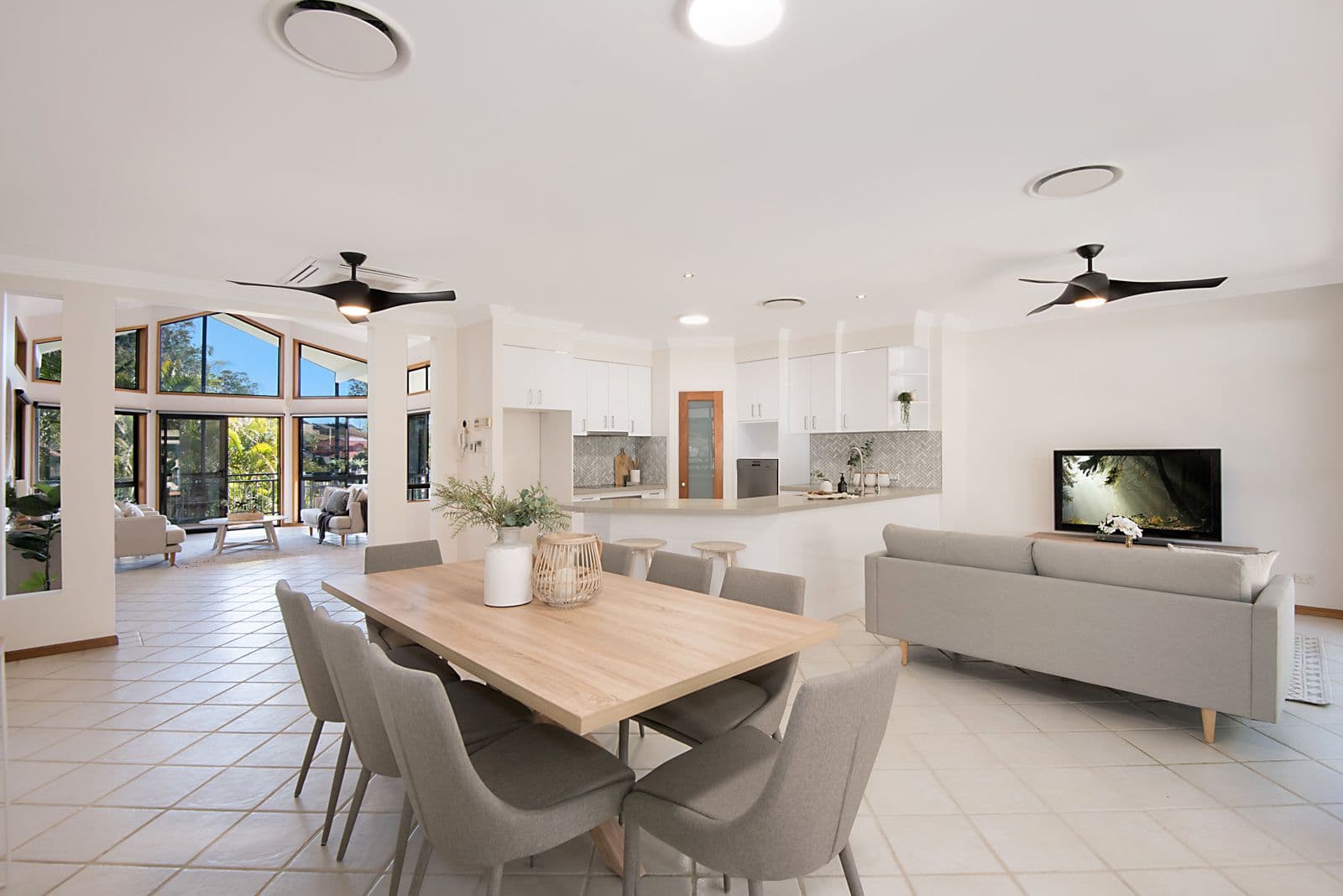 19 Palm Street, Kenmore QLD 4069, Kenmore - Thumbnail 4