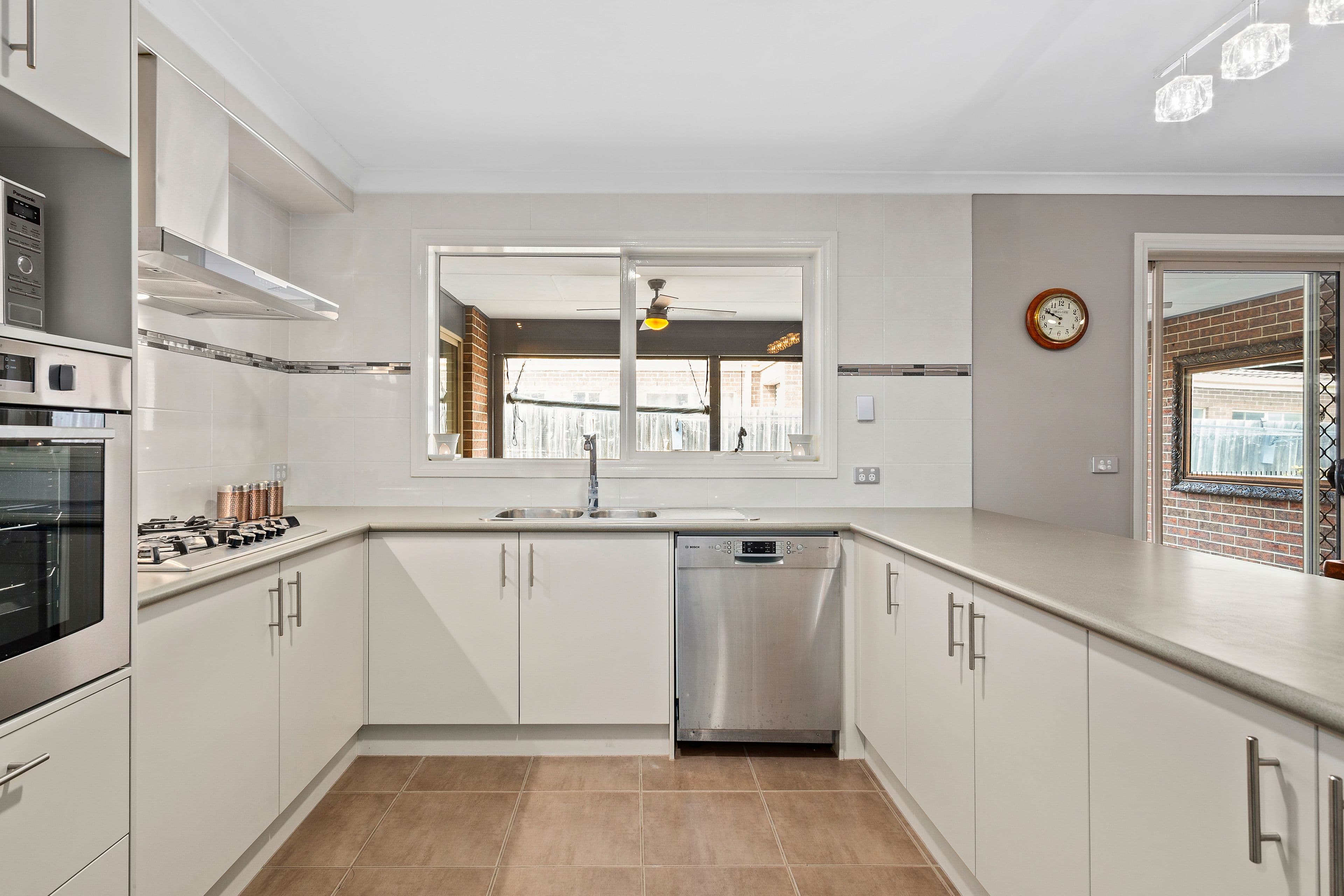 34 Belvedere Drive, Pakenham VIC 3810, Pakenham - Thumbnail 4