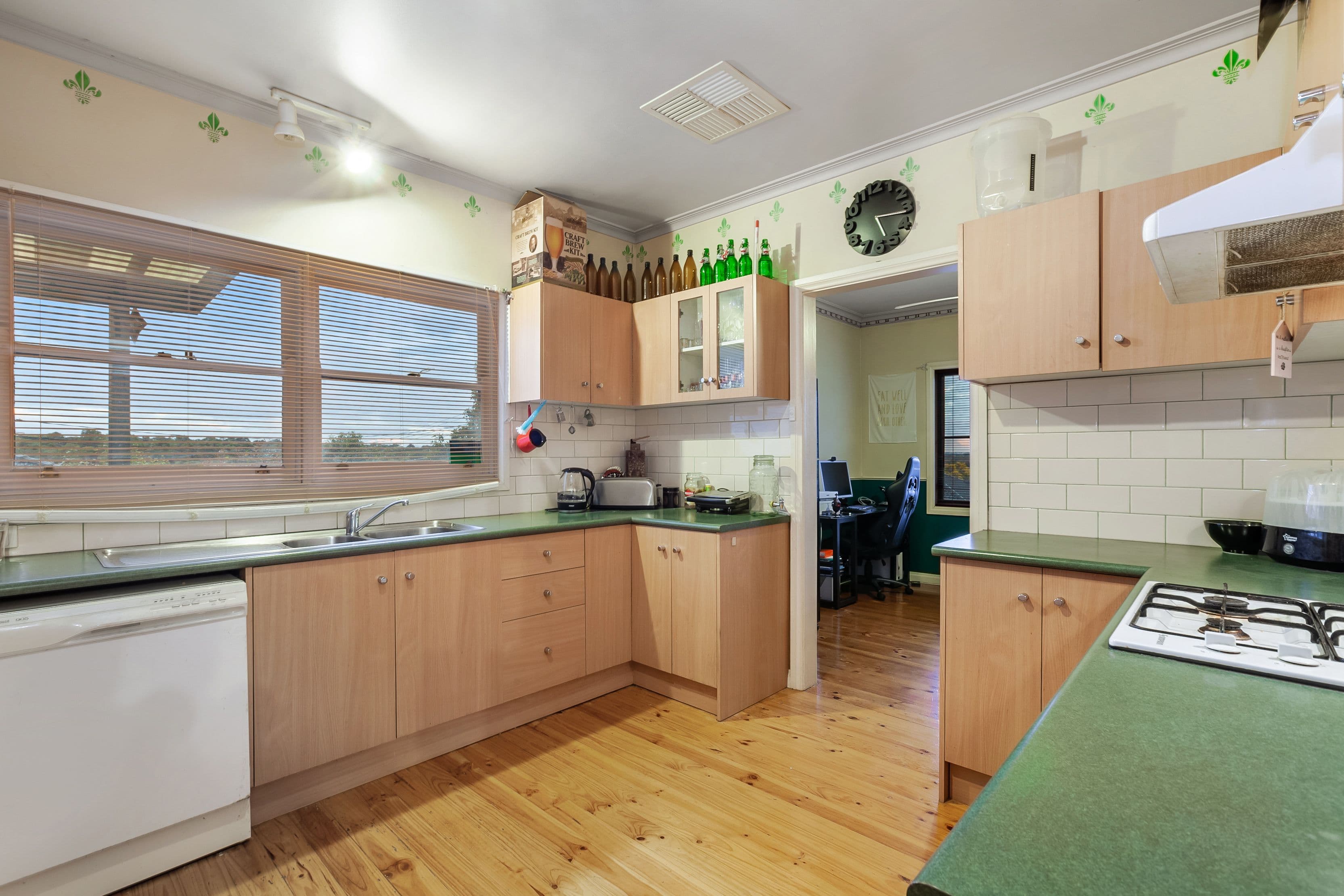 2 Don Street, Reservoir VIC 3073, Reservoir - Thumbnail 4