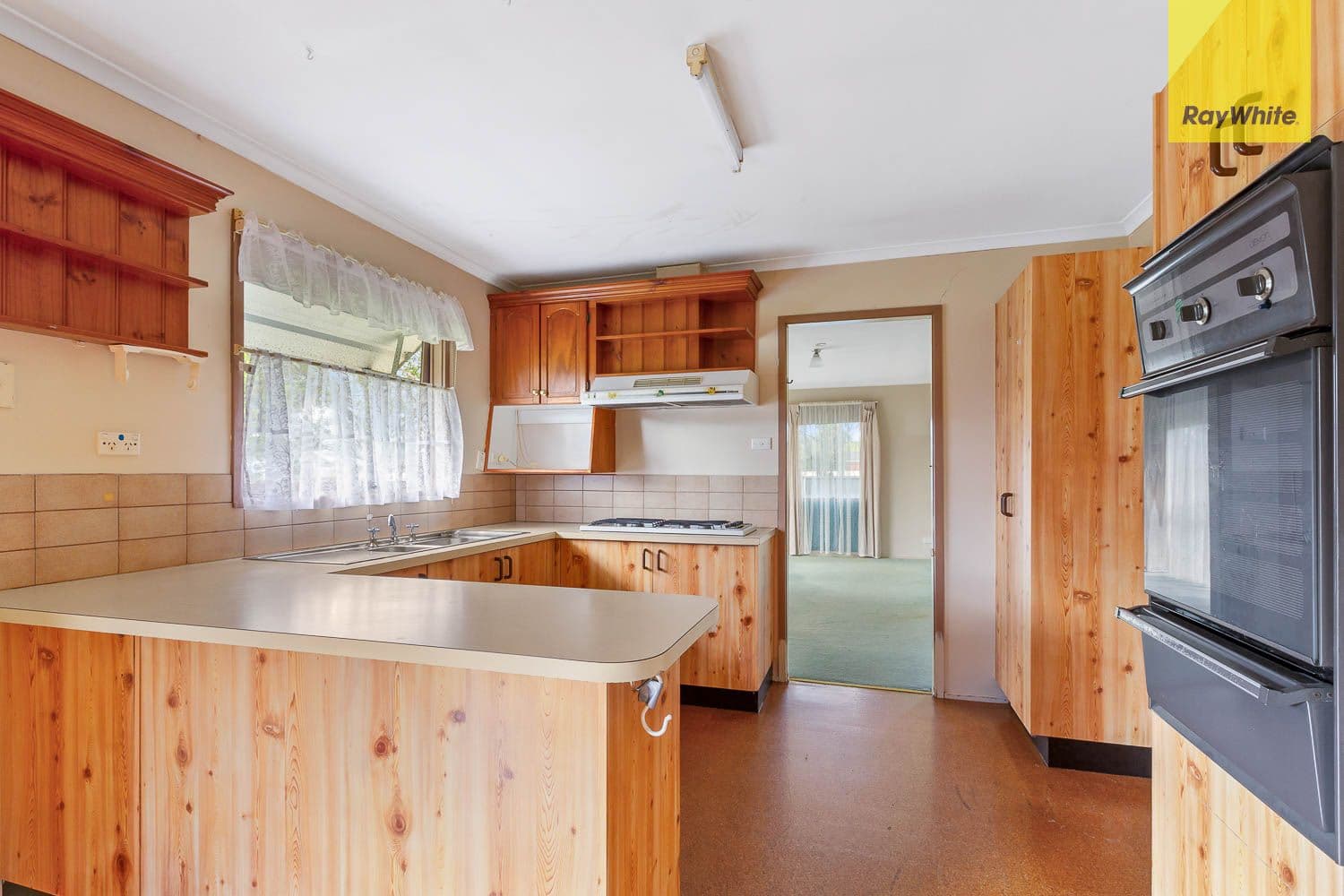 27 Jopling Street, Ballan VIC 3342, Ballan - Thumbnail 2