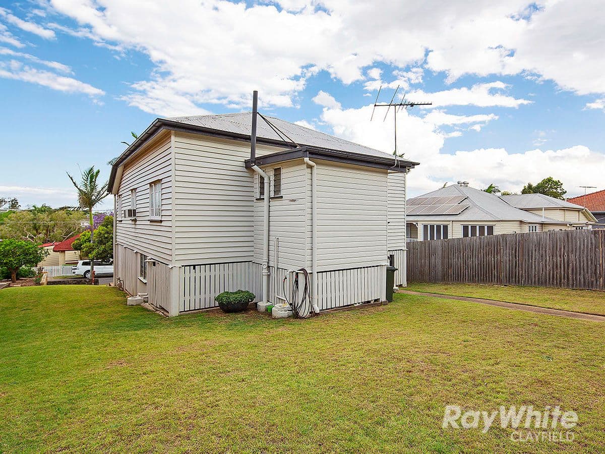 11 Fordham Street, Wavell Heights QLD 4012, Wavell Heights - Thumbnail 3