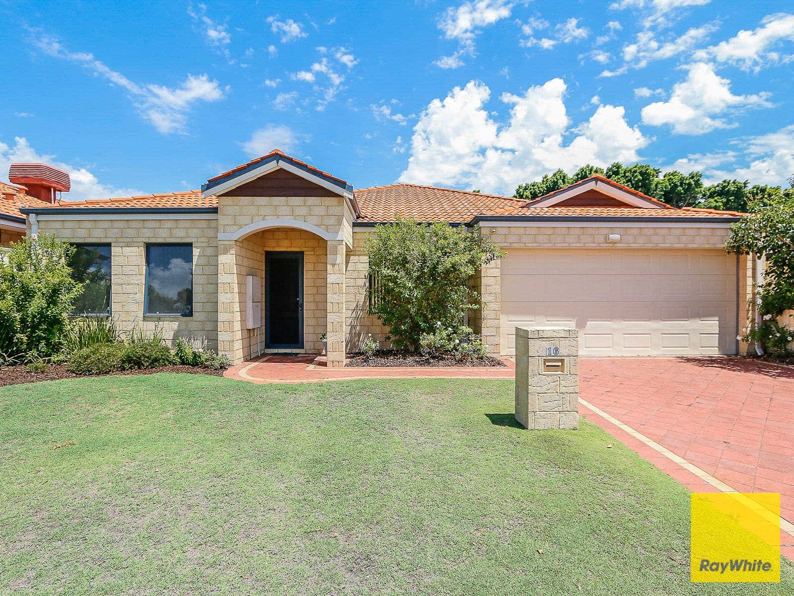 16 Lockeport Approach, Madeley WA 6065, Madeley - Image 1