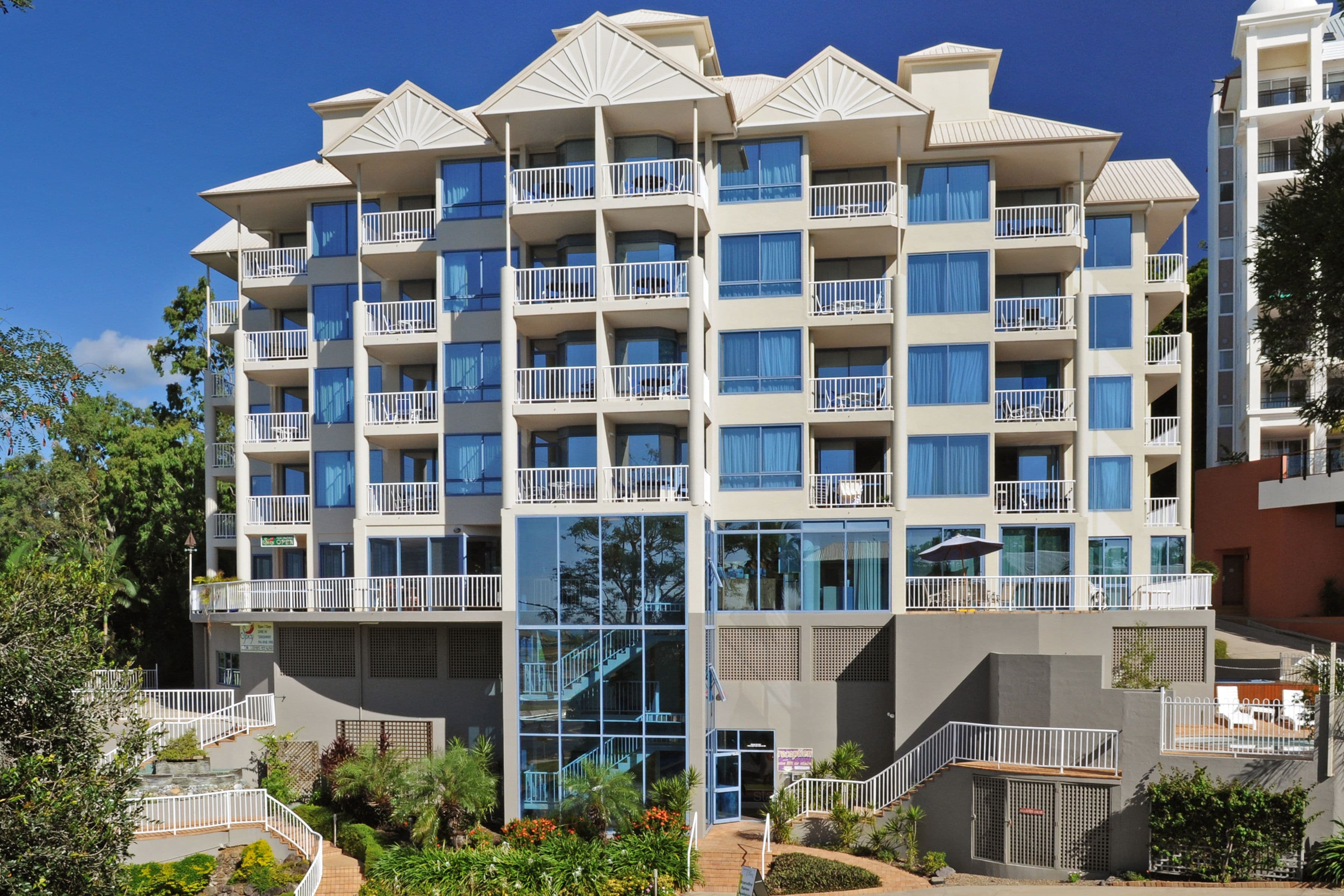  1 Hermitage Drive, Whitsunday Vista, Airlie Beach QLD 4802, Airlie Beach - Thumbnail 2