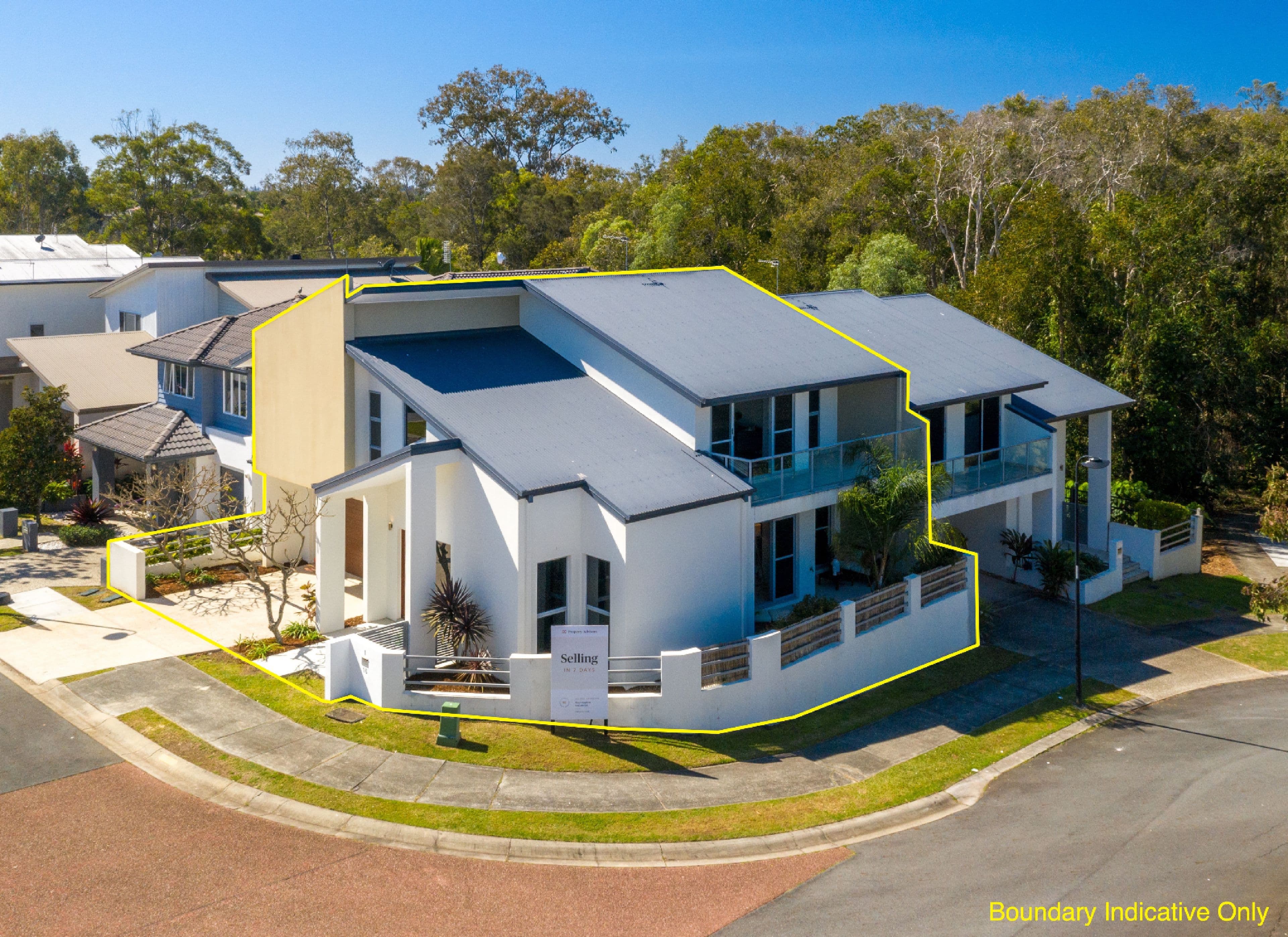 16 Moyenne Crescent, Varsity Lakes QLD 4227, Varsity Lakes - Thumbnail 2