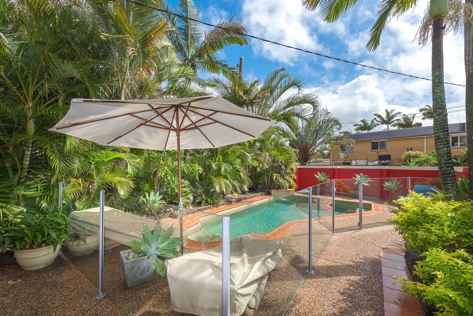 8 Annoula Avenue, Biggera Waters QLD 4216, Biggera Waters - Thumbnail 4