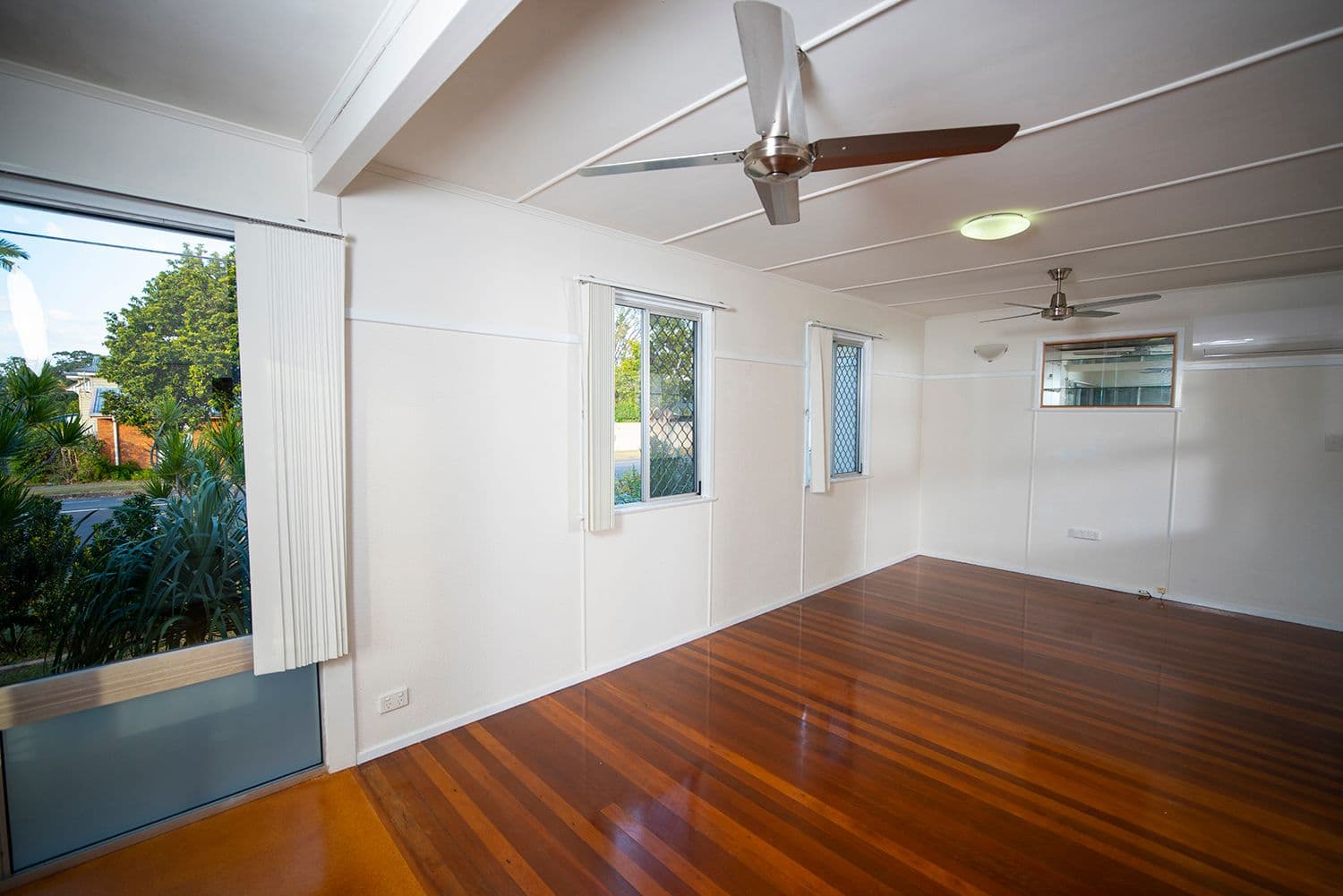 27 Hawthorne Street, Woody Point QLD 4019, Woody Point - Thumbnail 5