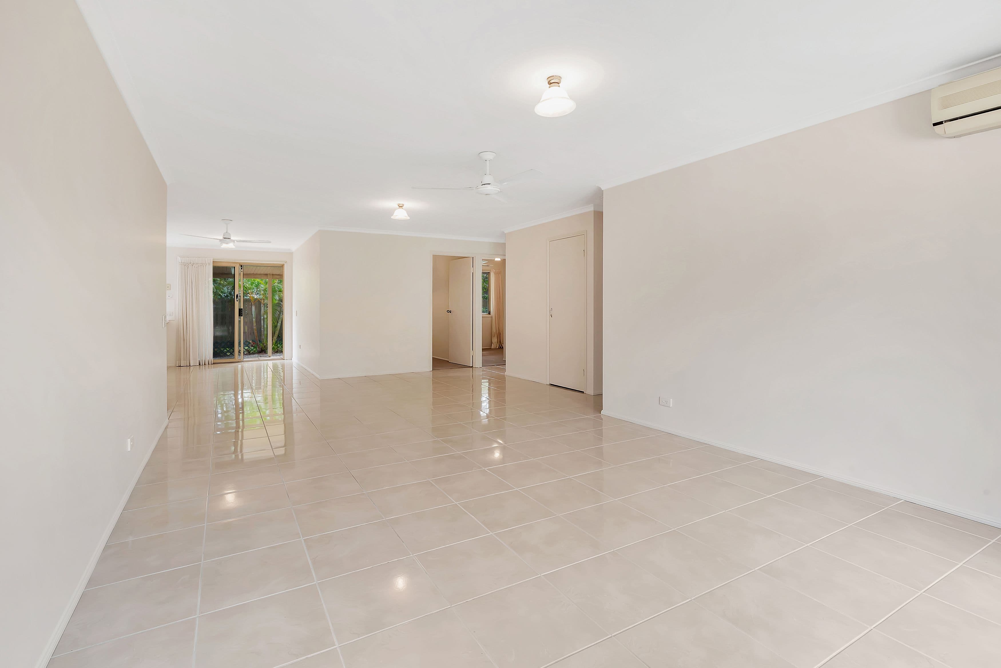 11 Michigan Drive, Oxenford QLD 4210, Oxenford - Thumbnail 4