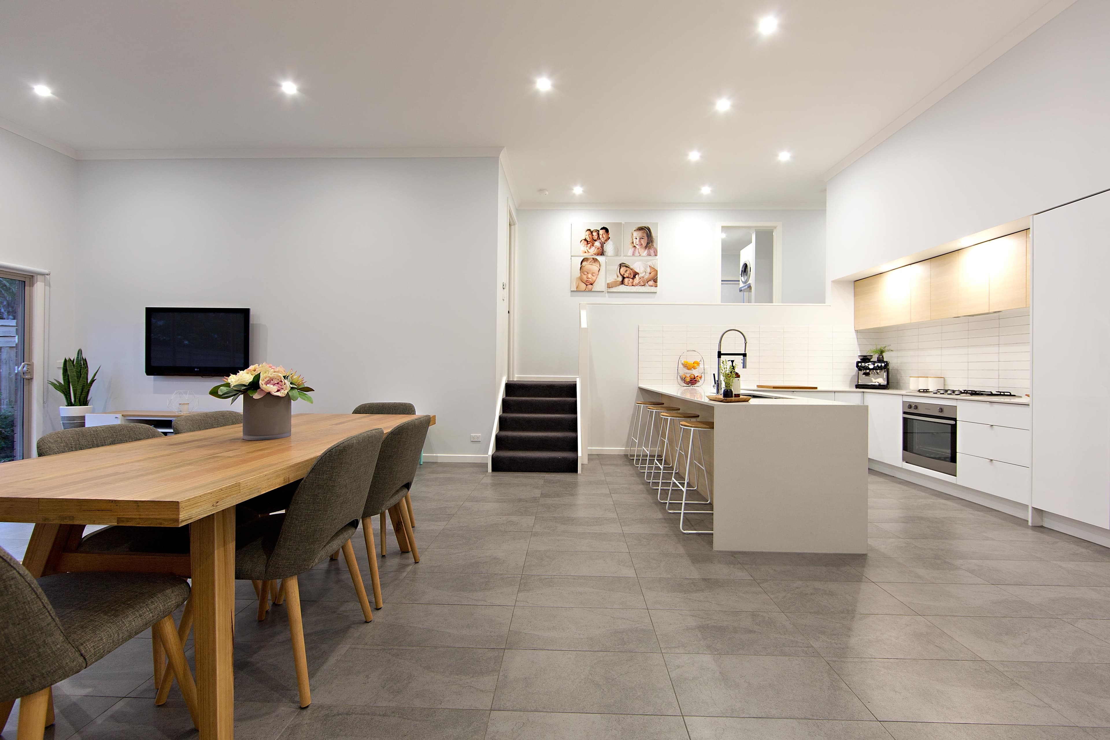 34 Leawarra Parade, Frankston VIC 3199, Frankston - Thumbnail 3