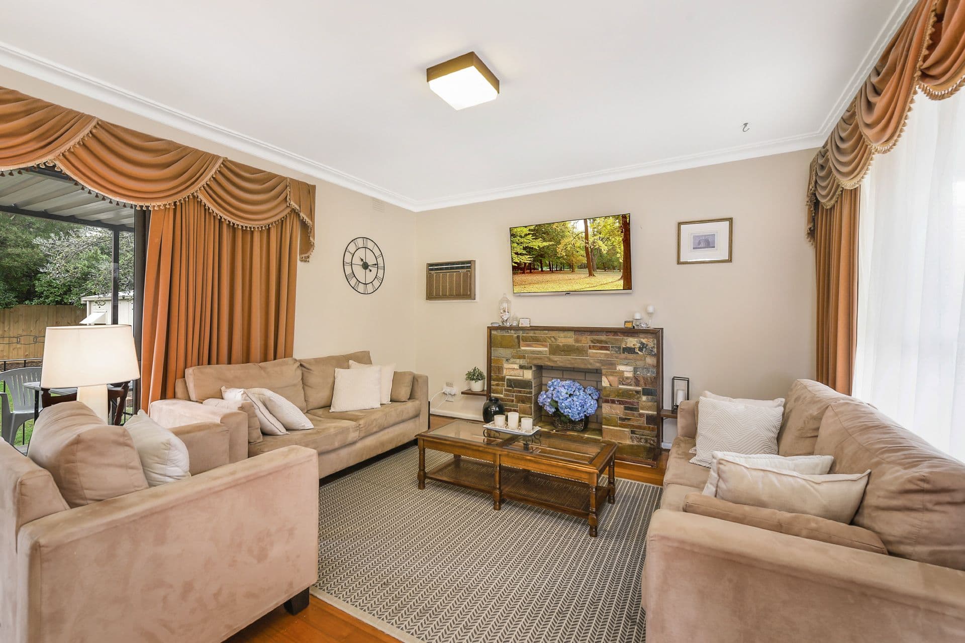 7 Cappella Court, Glen Waverley VIC 3150, Glen Waverley - Thumbnail 2