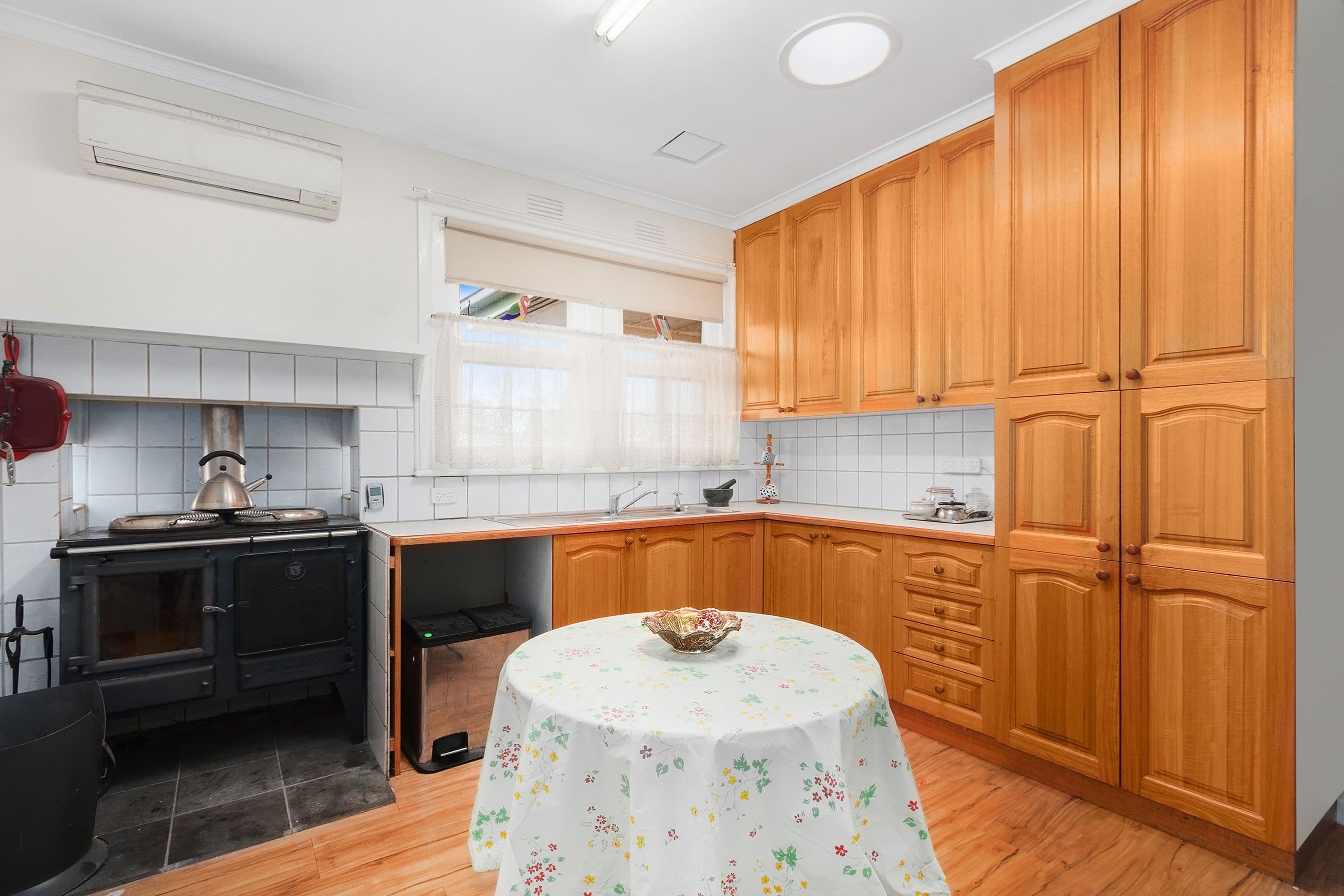 17 Sybella Avenue, Koo Wee Rup VIC 3981, Koo Wee Rup - Thumbnail 2