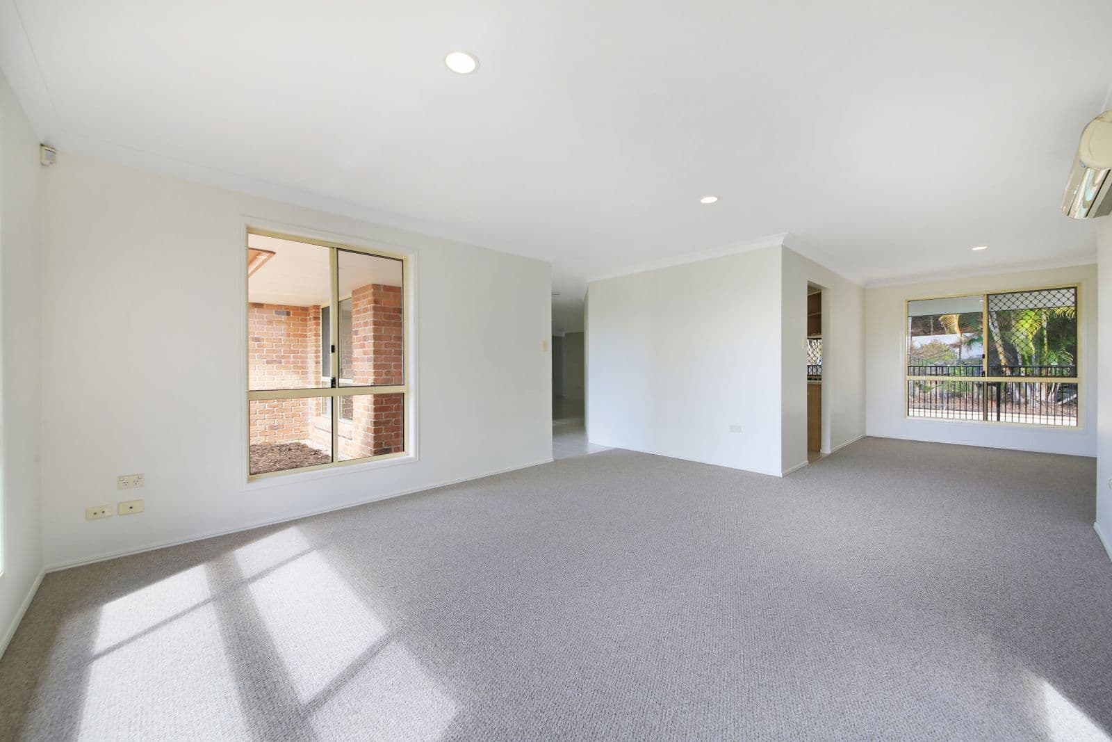 20 Greensborough Crescent, Parkwood QLD 4214, Parkwood - Thumbnail 3