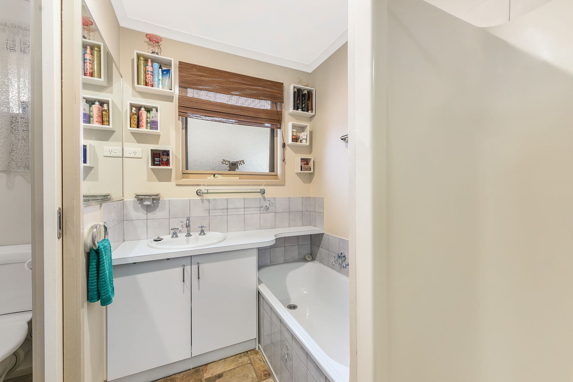 6 Debbie Close, Doveton VIC 3177, Doveton - Thumbnail 7