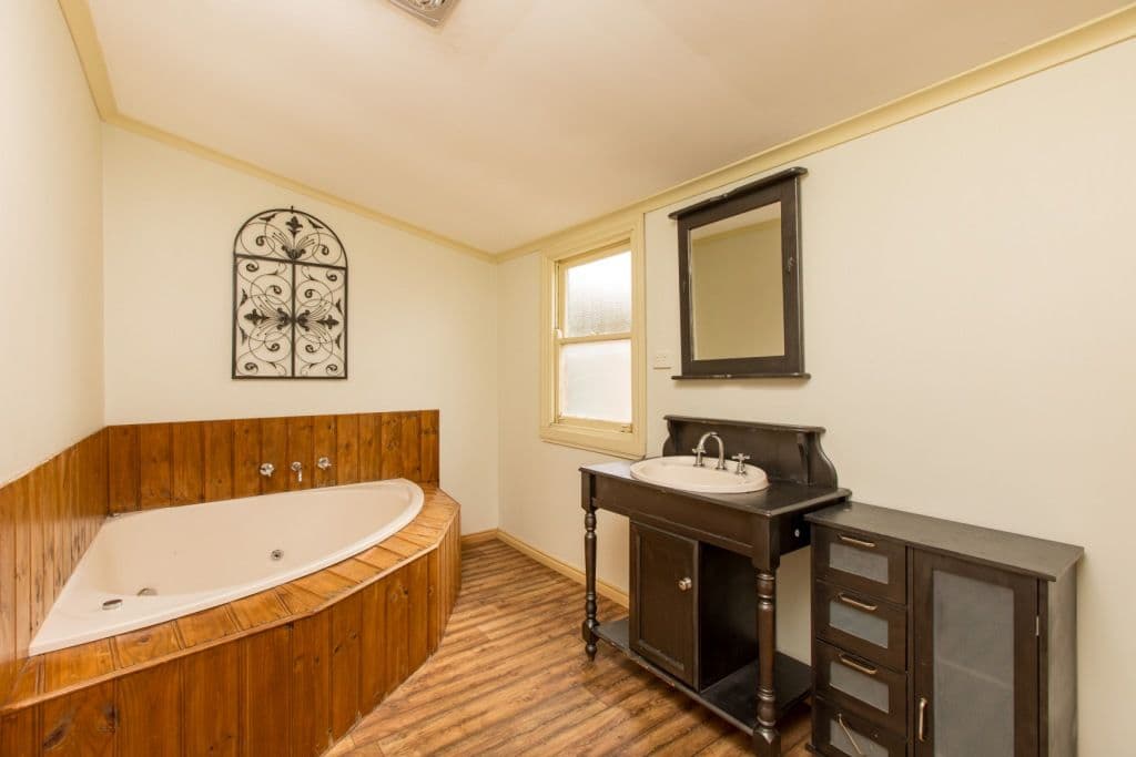 12 Thirteenth Street, Mildura VIC 3500, Mildura - Thumbnail 8