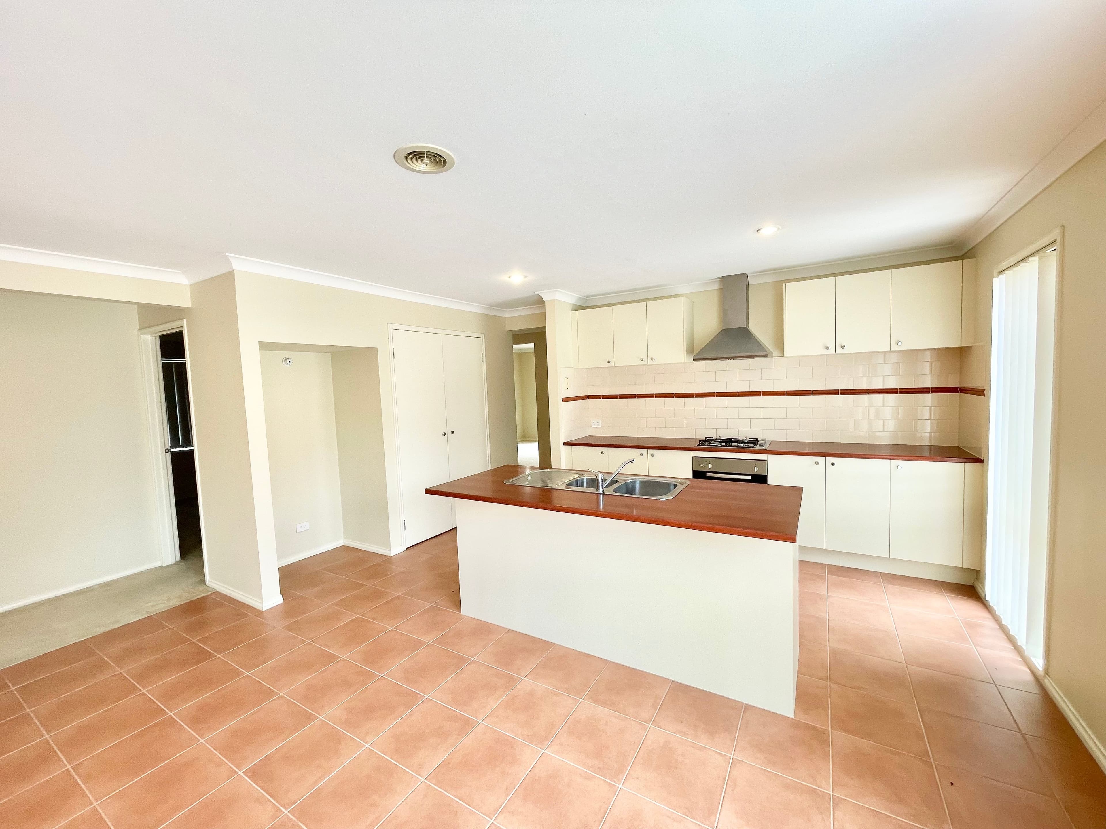 5 Honour Lane, Caroline Springs VIC 3023, Caroline Springs - Thumbnail 8