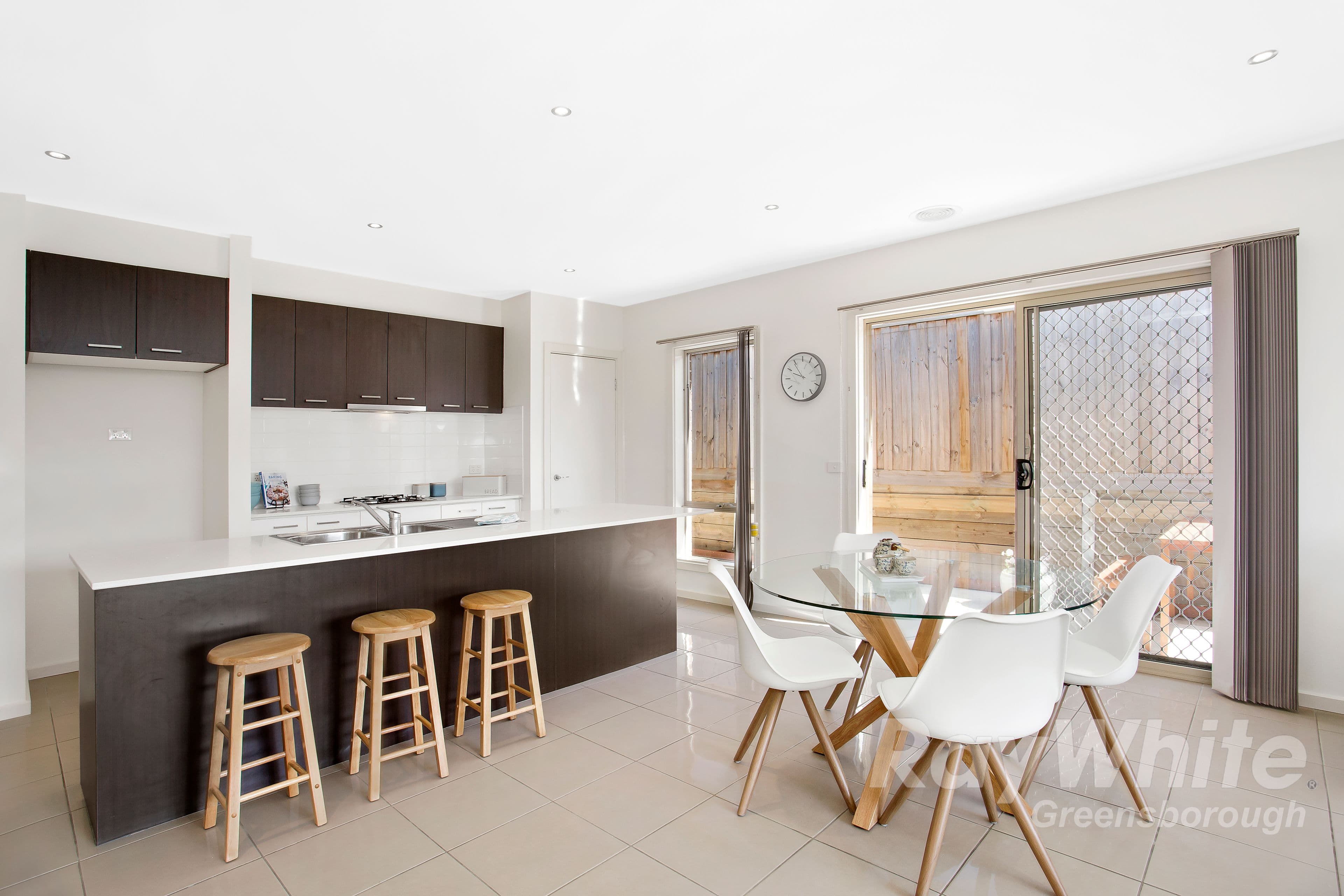 4 Piccadily Court, Doreen VIC 3754, Doreen - Thumbnail 2