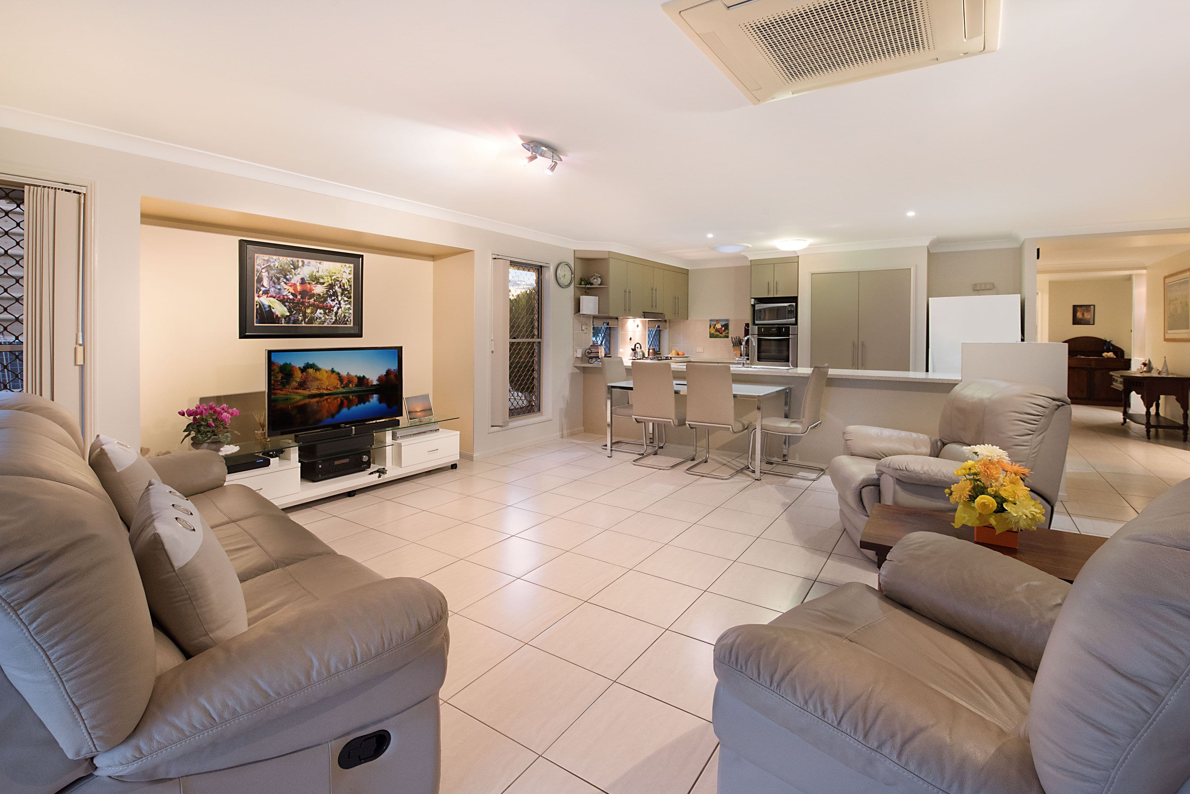 7 Pompano Court, Mountain Creek QLD 4557, Mountain Creek - Thumbnail 2