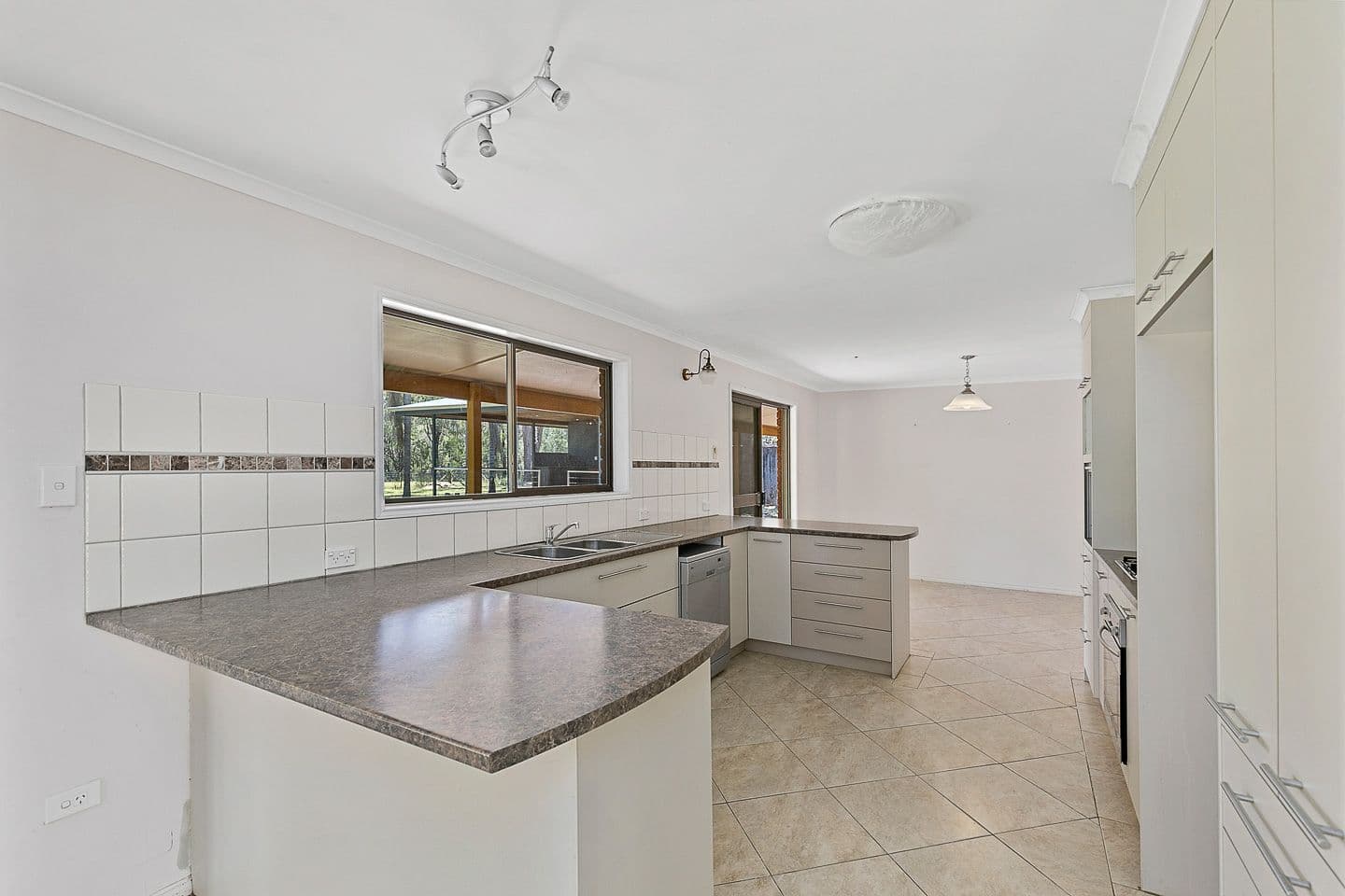 401 Booral Road, Booral QLD 4655, Booral - Thumbnail 7