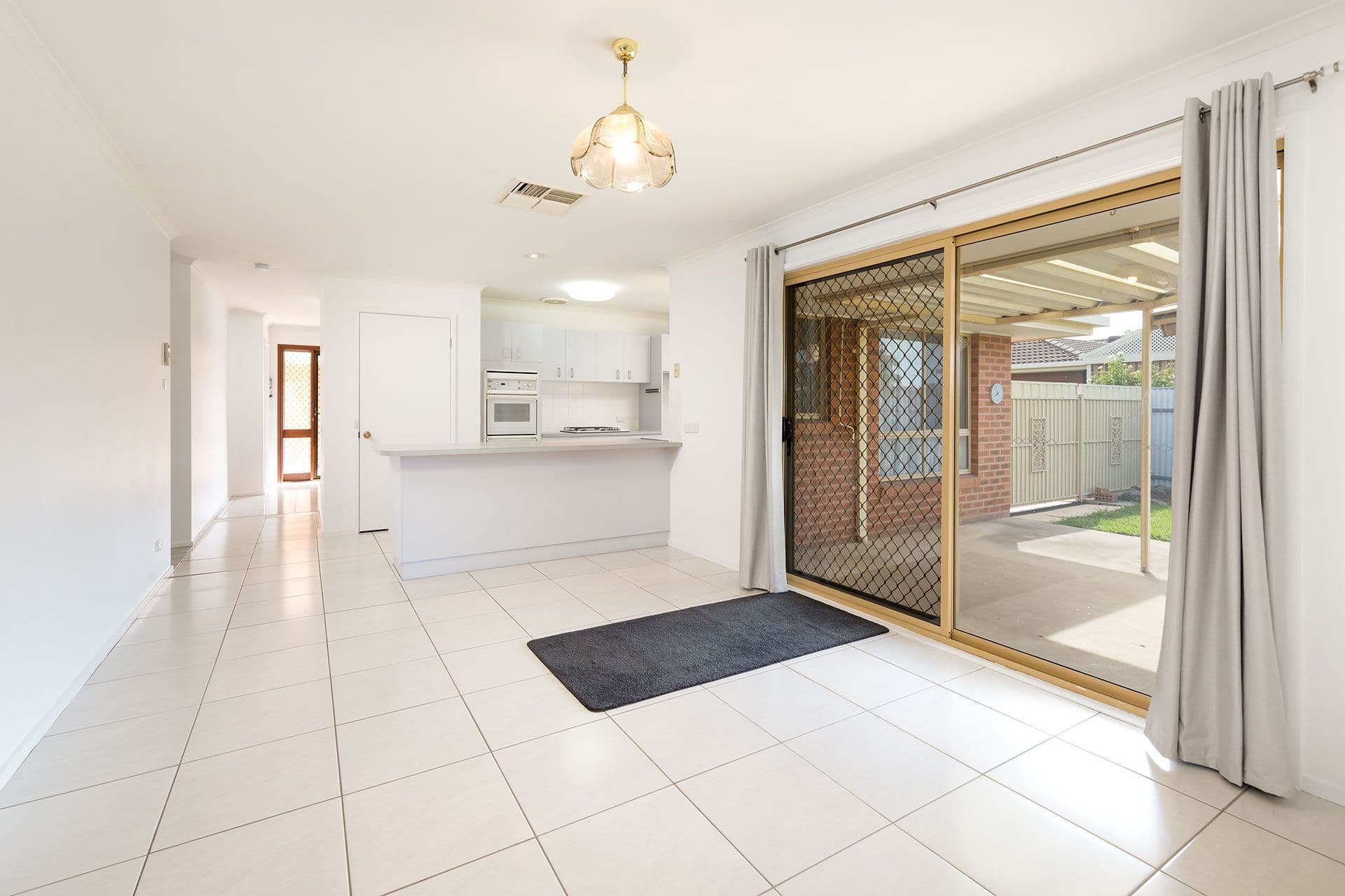 21 Condon Place, Lavington - Thumbnail 3