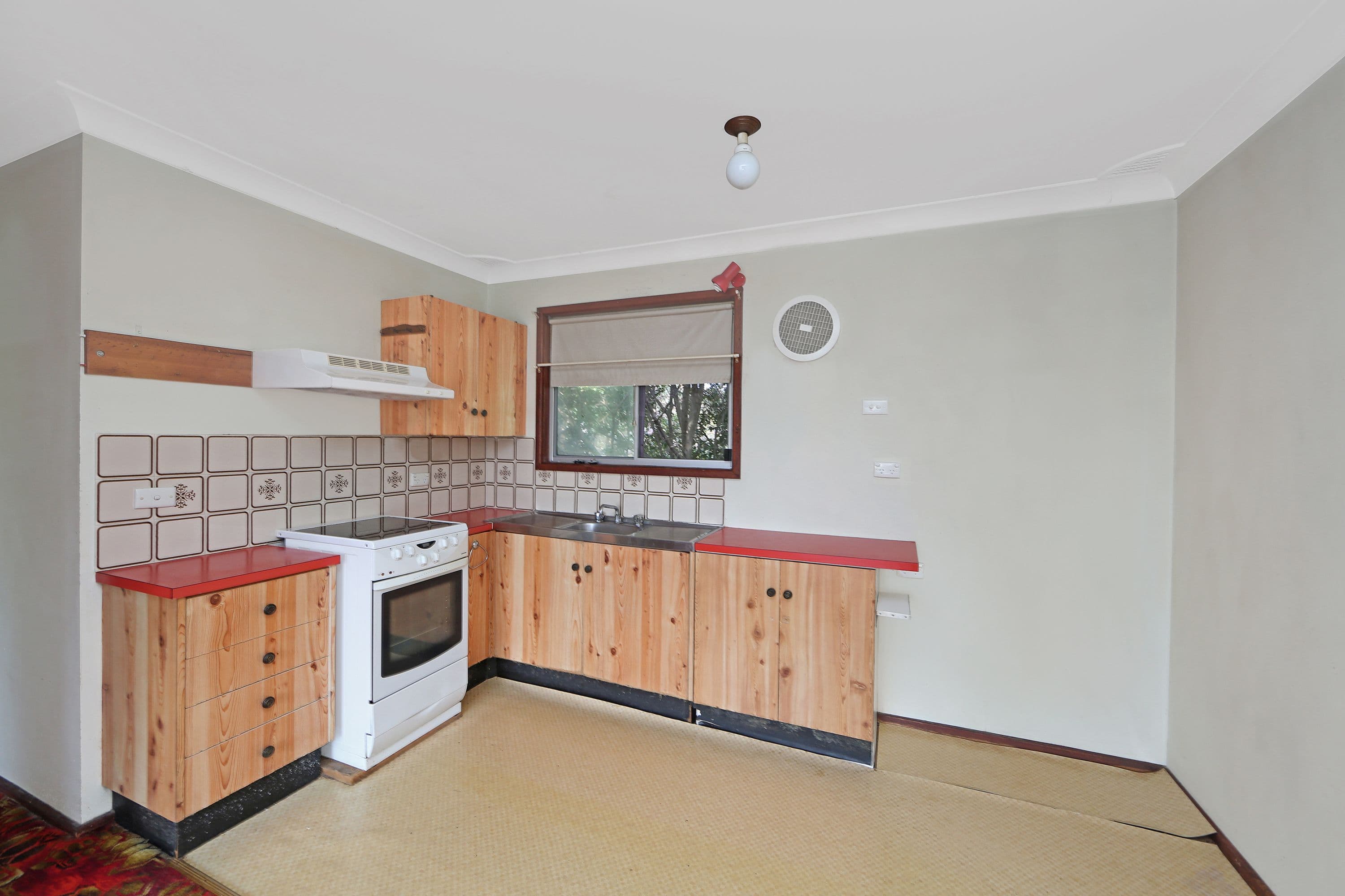 61 Leumeah Avenue, Chain Valley Bay - Thumbnail 3