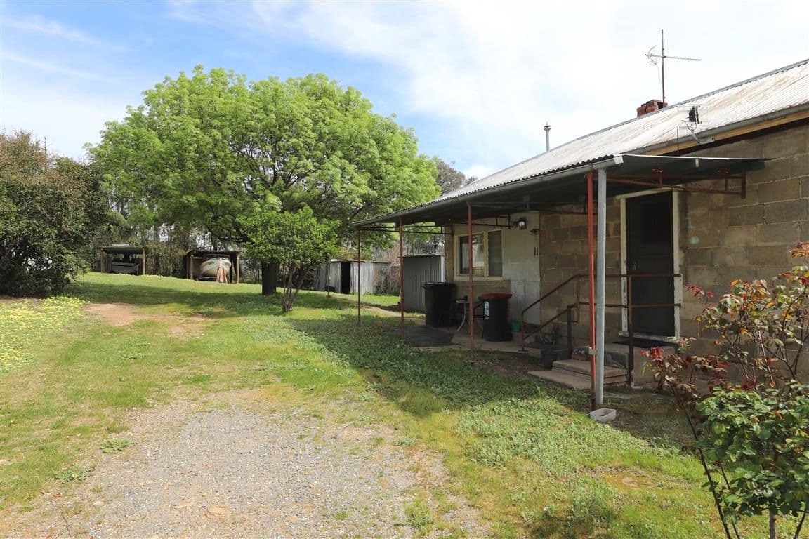 27 Lambie Street, Tumut NSW 2720, Tumut - Thumbnail 2