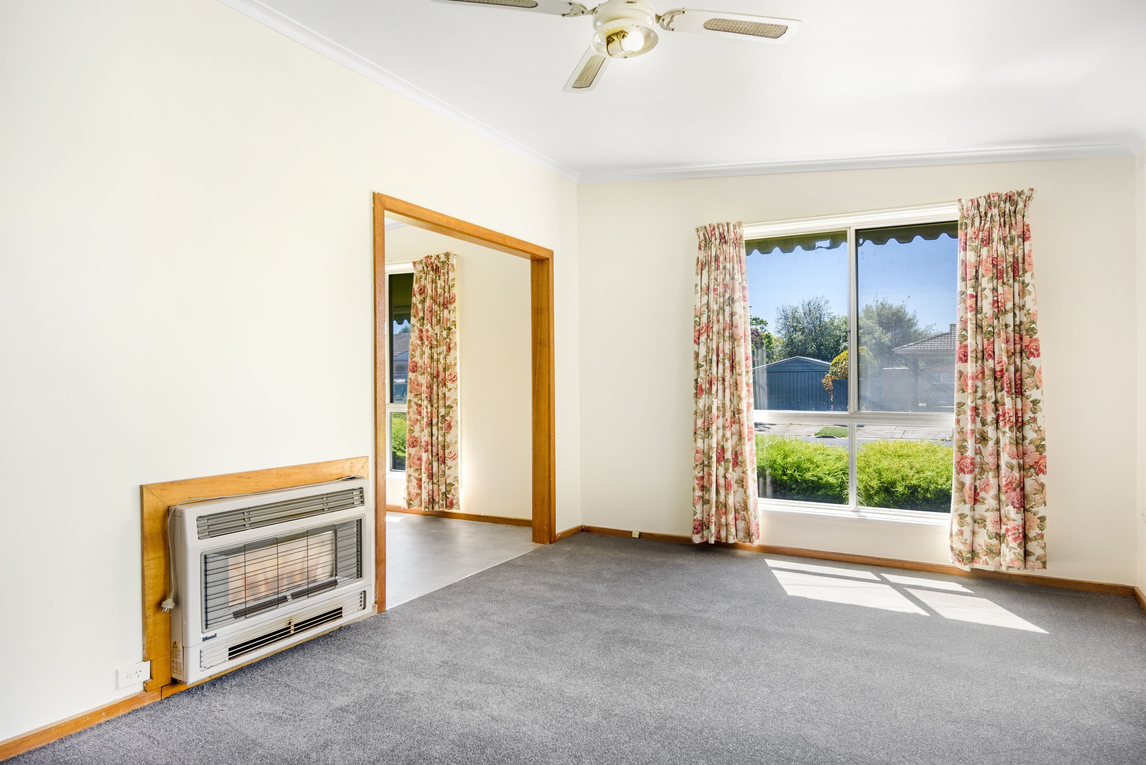 11 Maude Street, Wendouree  Victoria  3355, Australia, Wendouree - Thumbnail 6