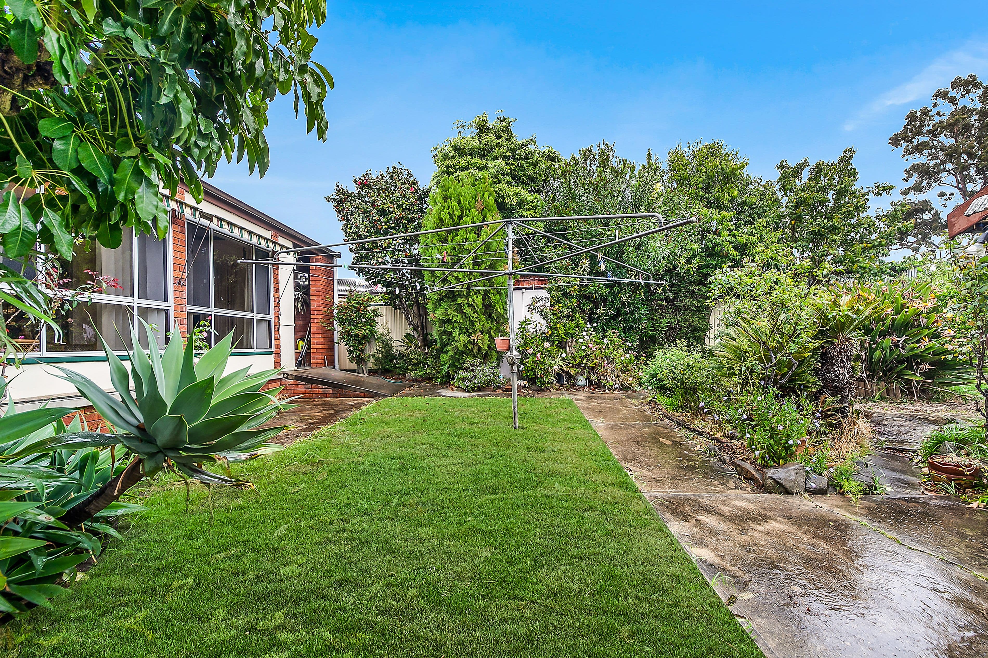 92 Hillcrest Avenue, Greenacre - Thumbnail 8