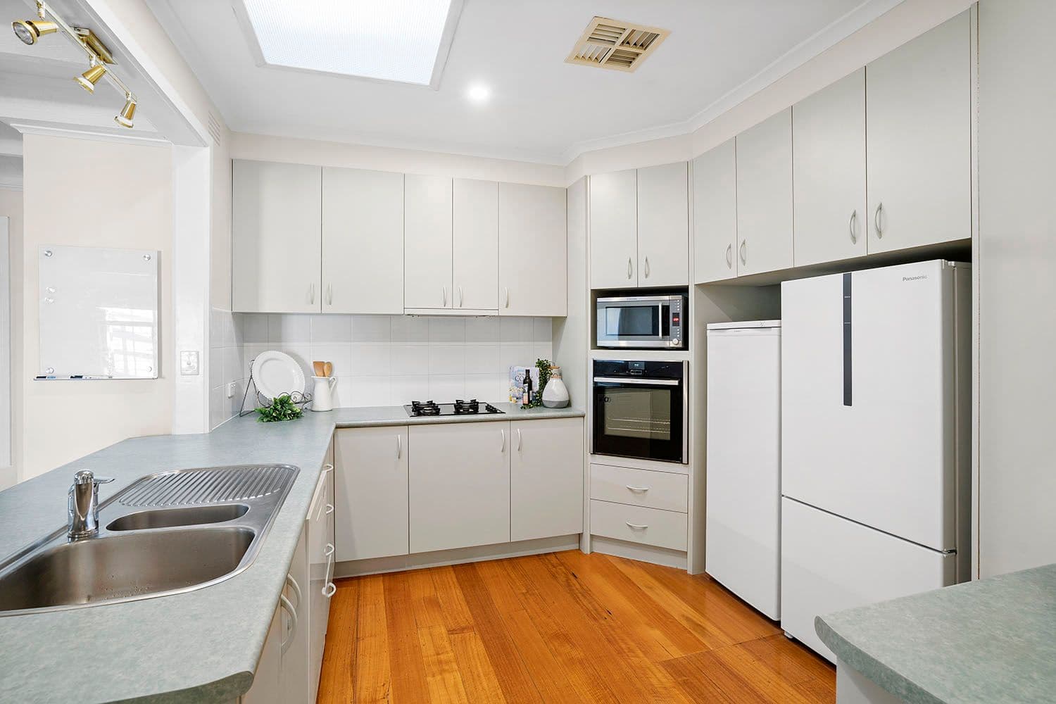 15 Alice Street, Cheltenham VIC 3192, Cheltenham - Thumbnail 6