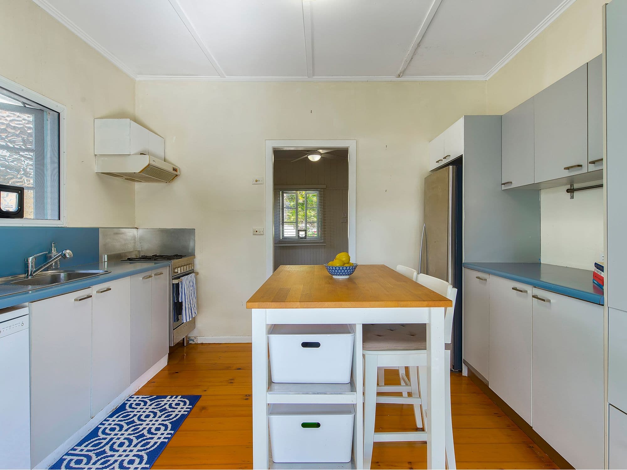 45 Outlook Crescent, Bardon QLD 4065, Bardon - Thumbnail 7