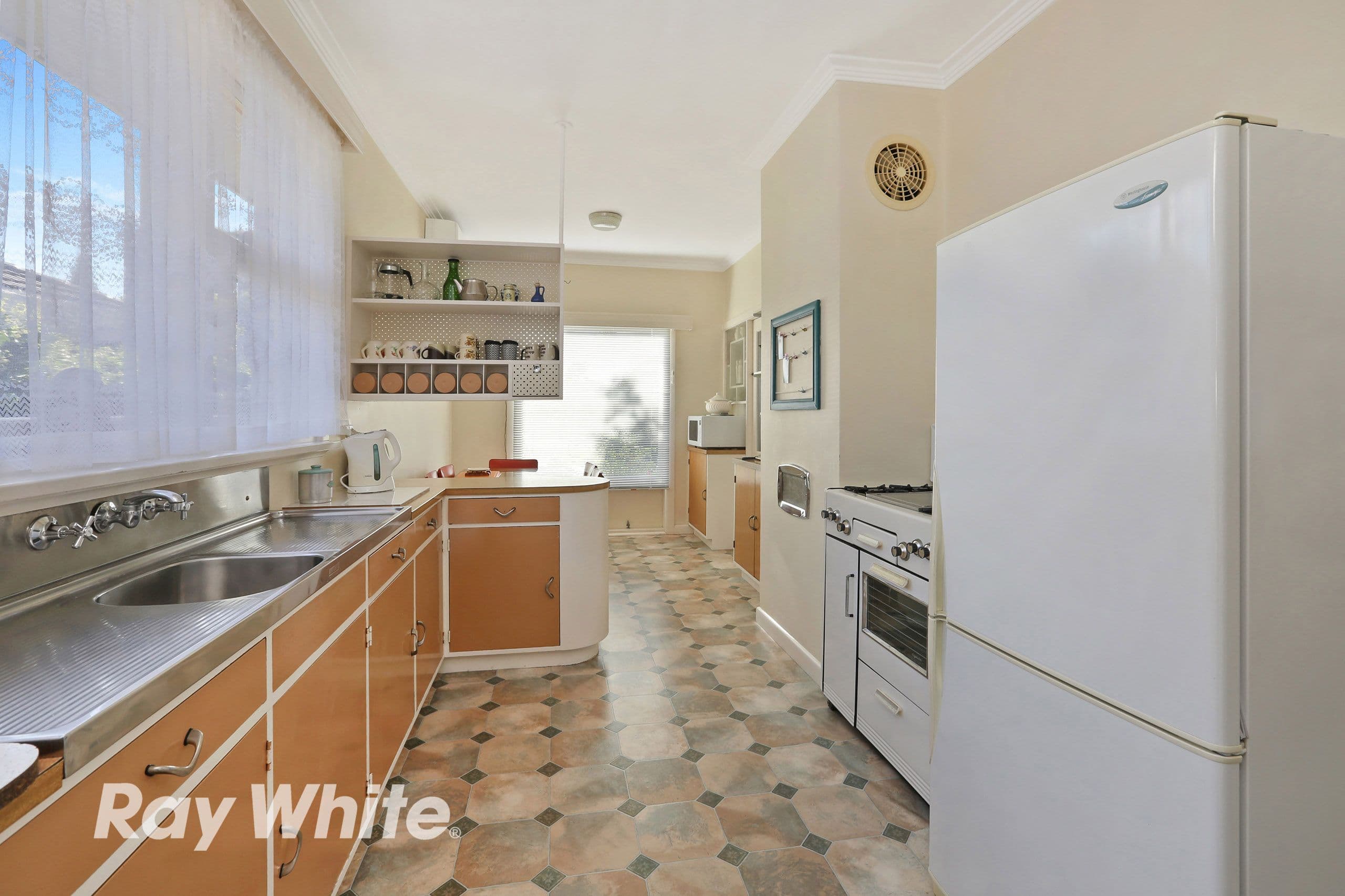 86 Calvert Street, Hamlyn Heights VIC 3215, Hamlyn Heights - Thumbnail 3