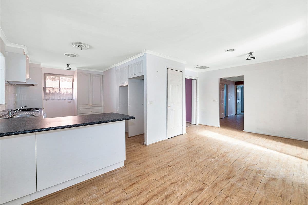 24 Elcan Avenue, Cranbourne West VIC 3977, Cranbourne West - Thumbnail 6