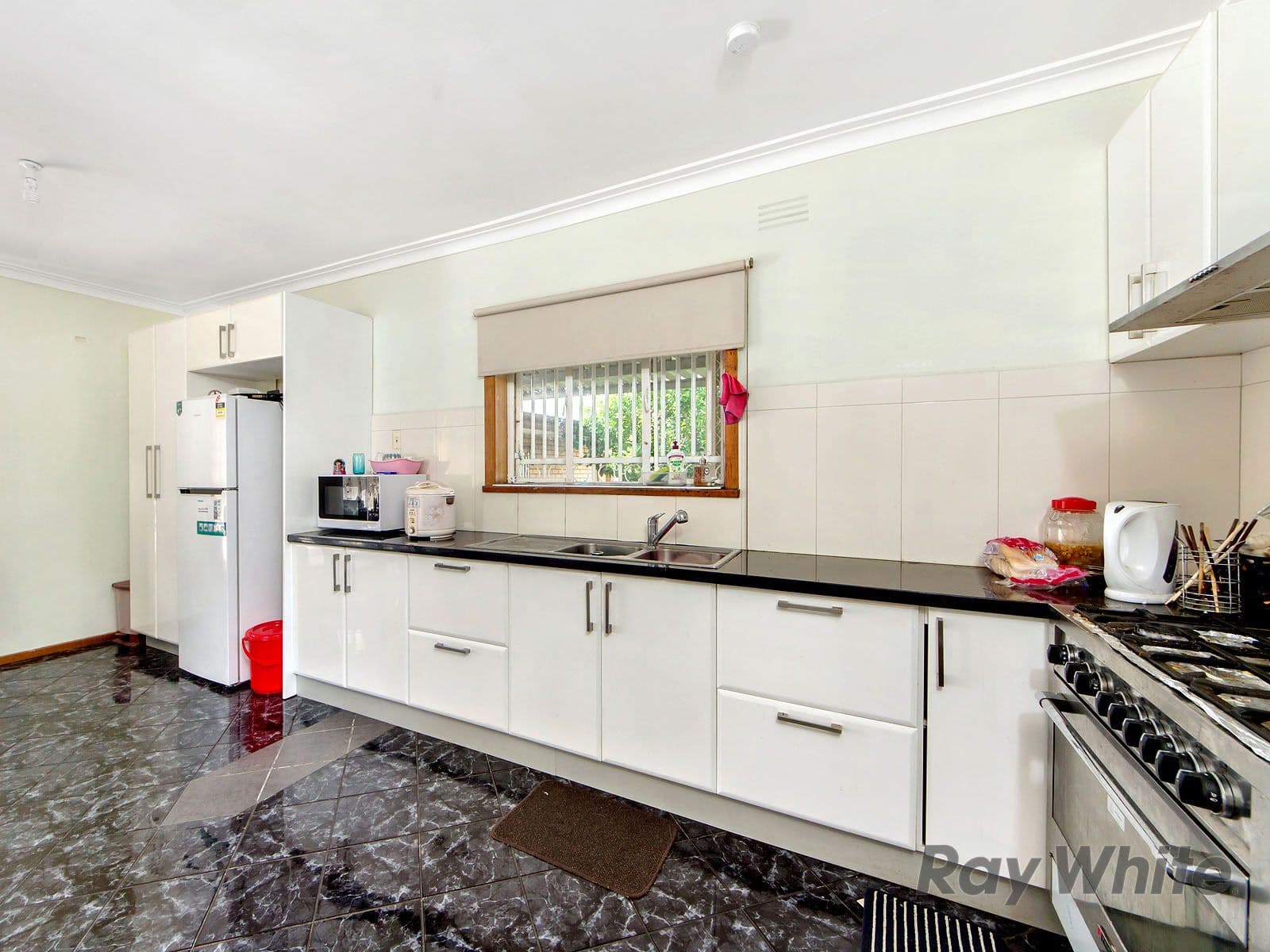 48 Novara Parade, St Albans VIC 3021, St Albans - Thumbnail 3