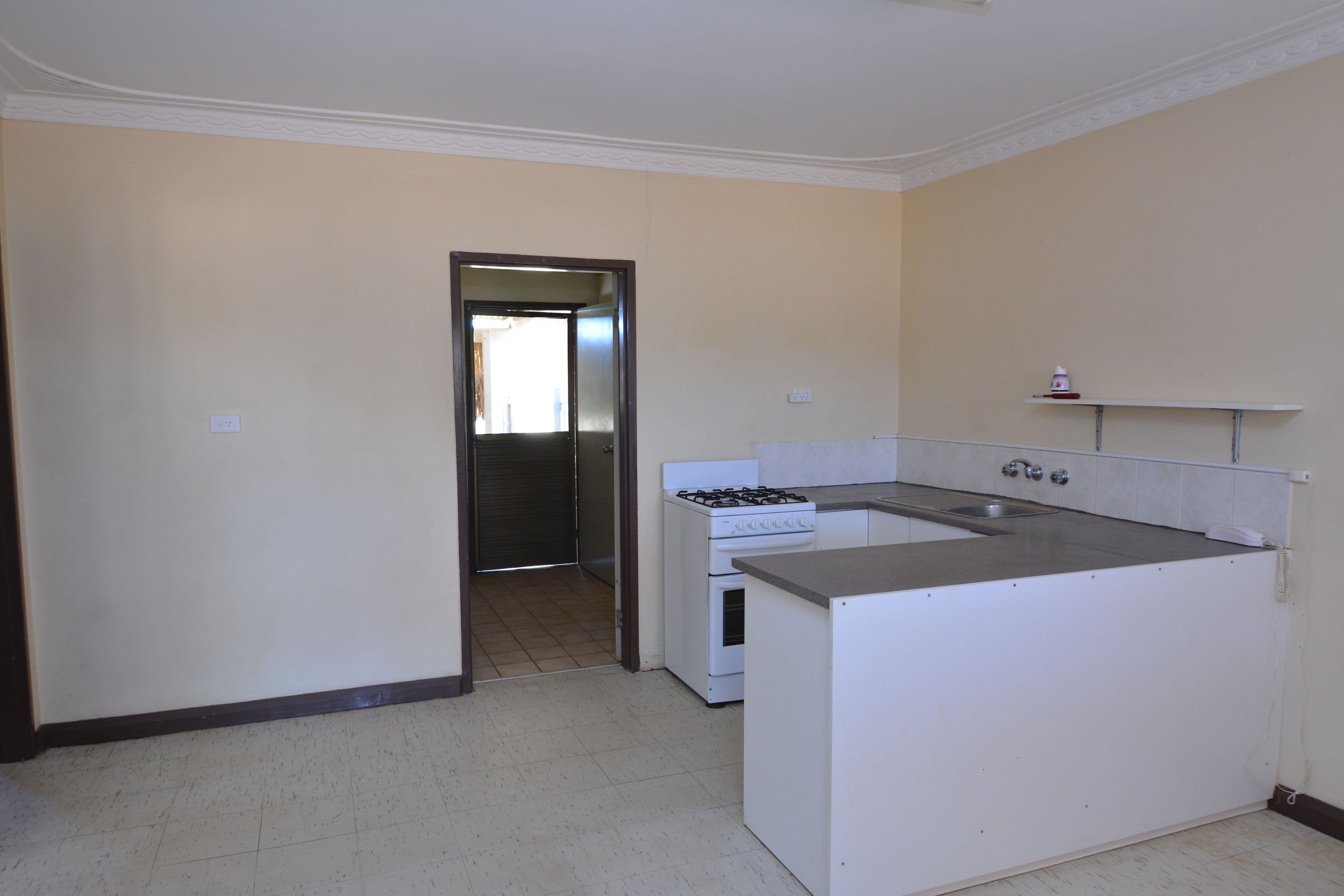 Unit 2 Adria, 1086 North West Coastal Highway, CARNARVON WA 6701, Carnarvon - Thumbnail 2