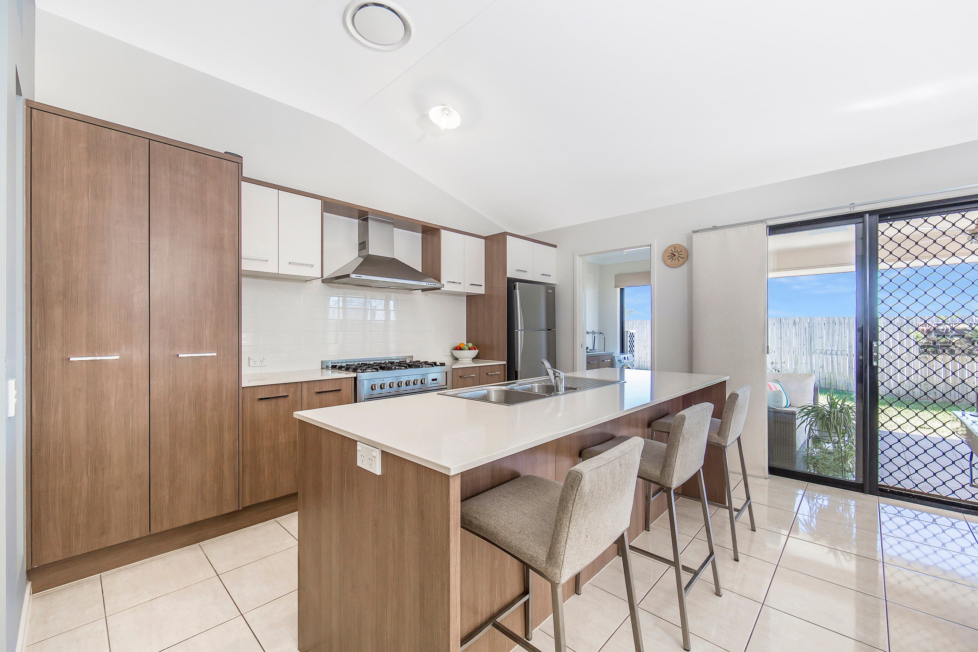 10 Zircon Place, Mango Hill QLD 4509, Mango Hill - Thumbnail 2