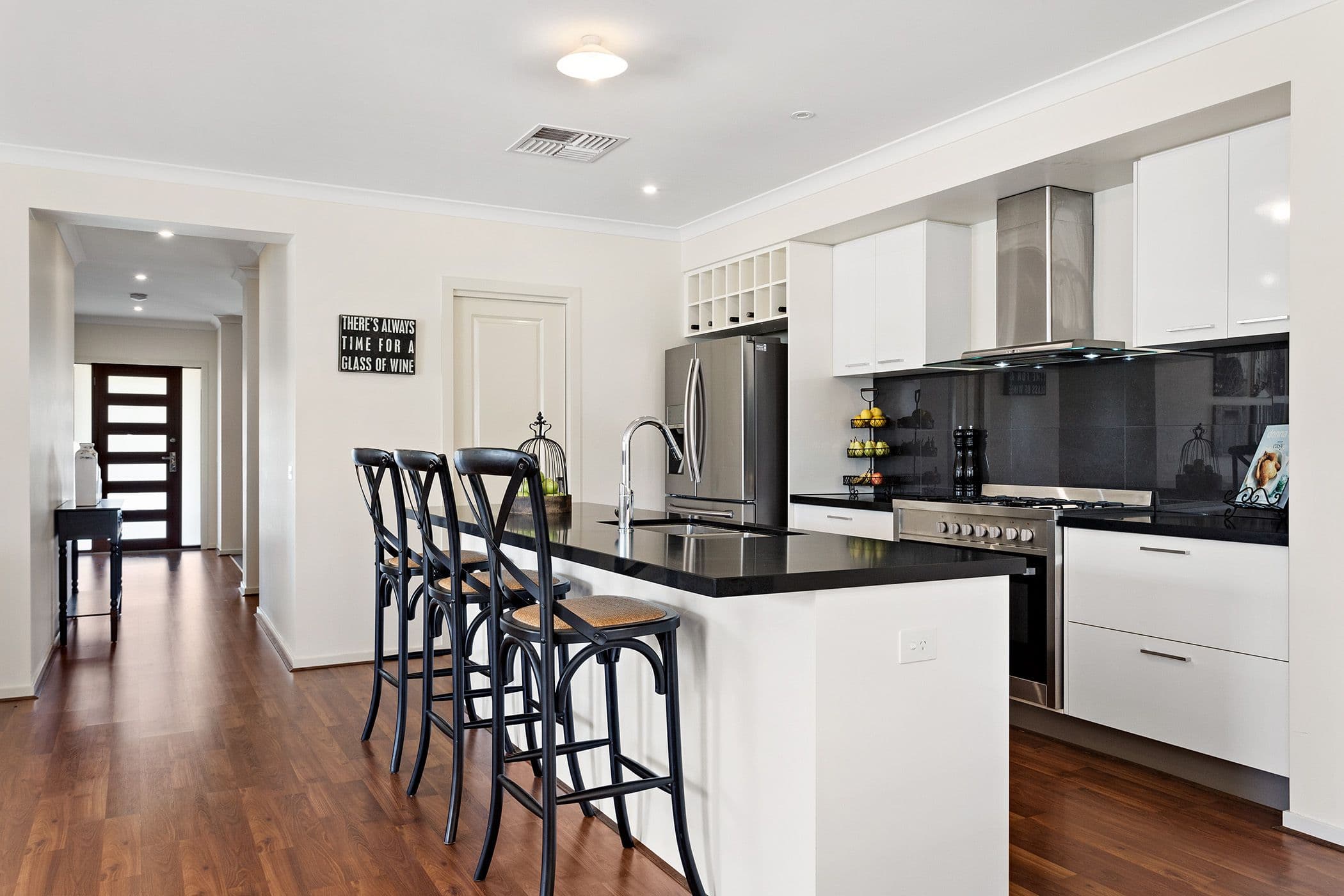 17 Pipers Lane, Mernda VIC 3754, Mernda - Thumbnail 4
