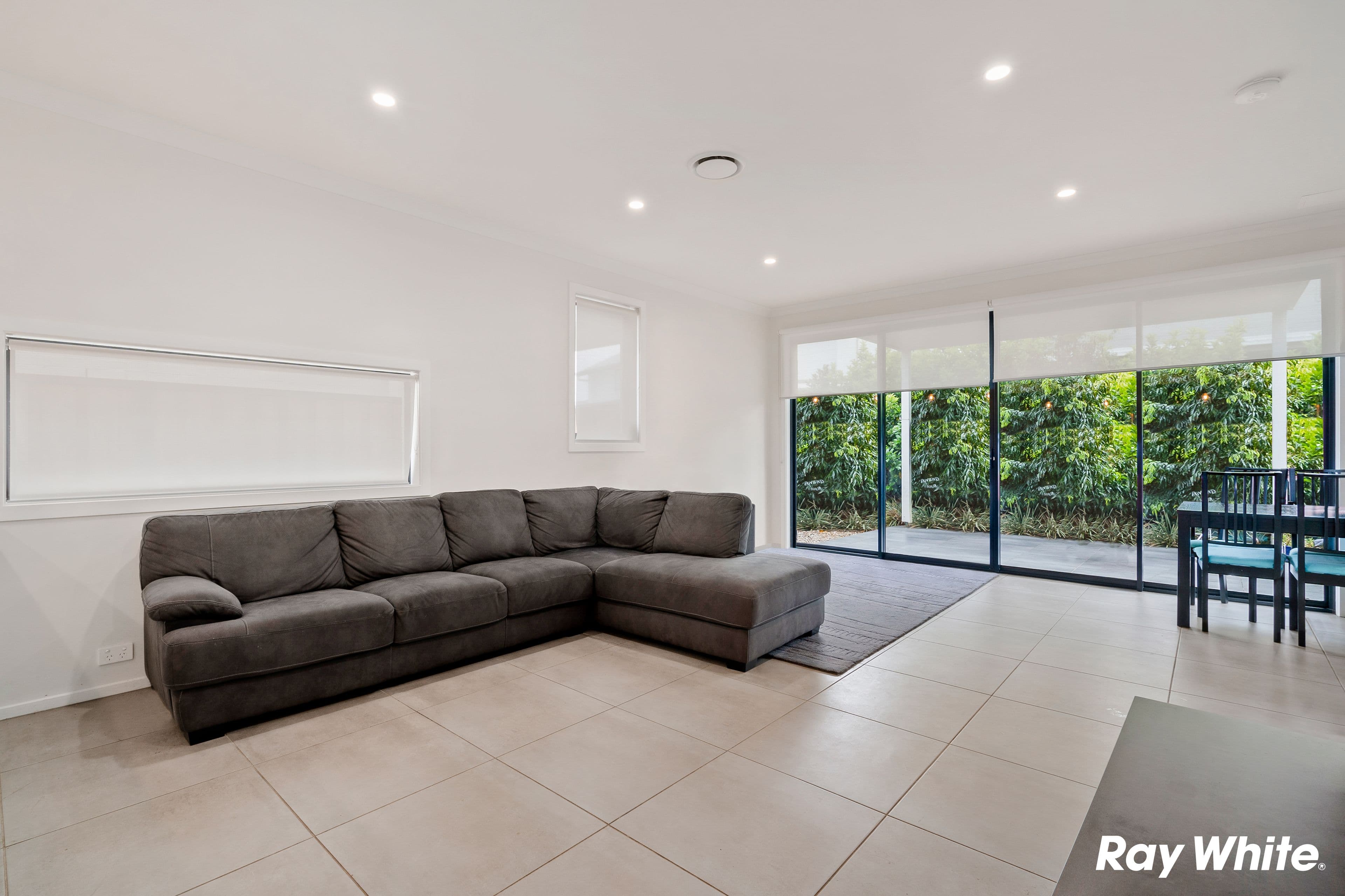 165 Fairwater Boulevard, Blacktown NSW 2148, Blacktown - Thumbnail 3