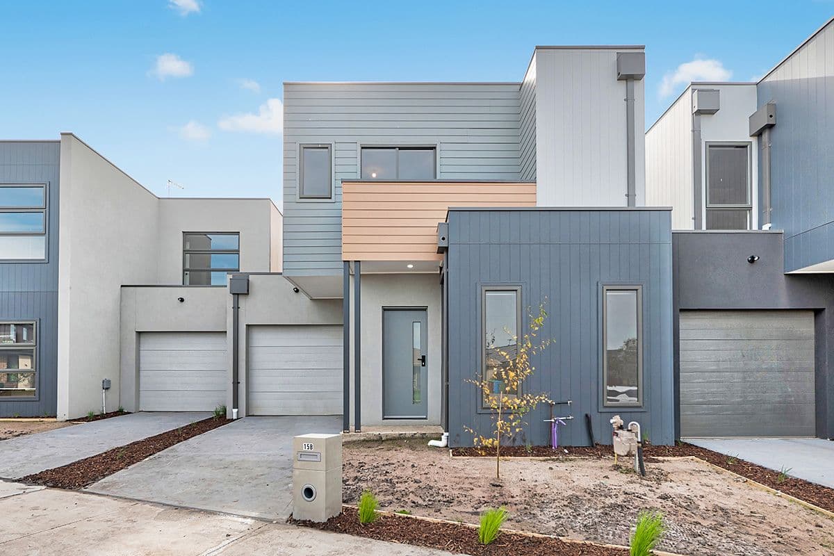 15B Lanthorn Crescent, Cranbourne East VIC 3977, Cranbourne East - Image 1