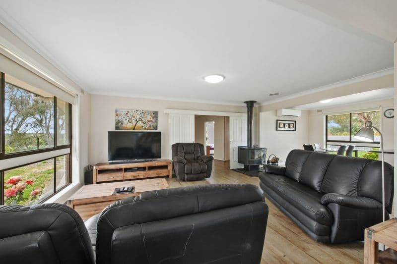 125 Souths Road, Grenville VIC 3352, Grenville - Thumbnail 3