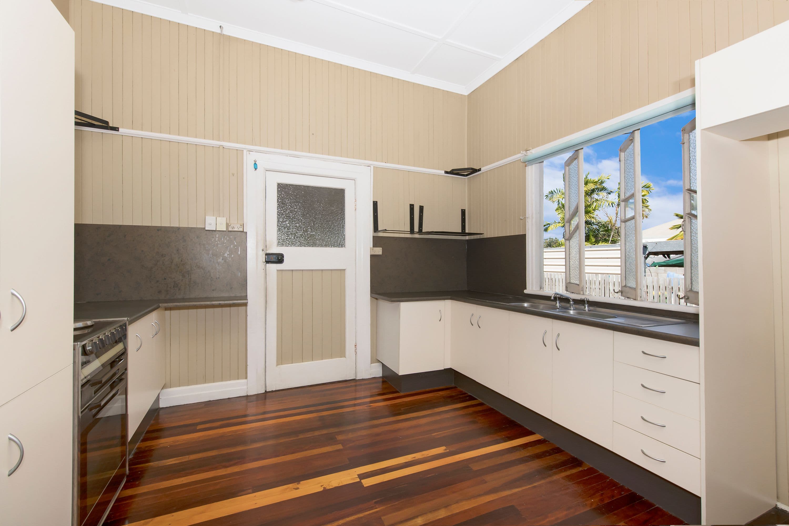 42 Macrossan Street, South Townsville QLD 4810, South Townsville - Thumbnail 3
