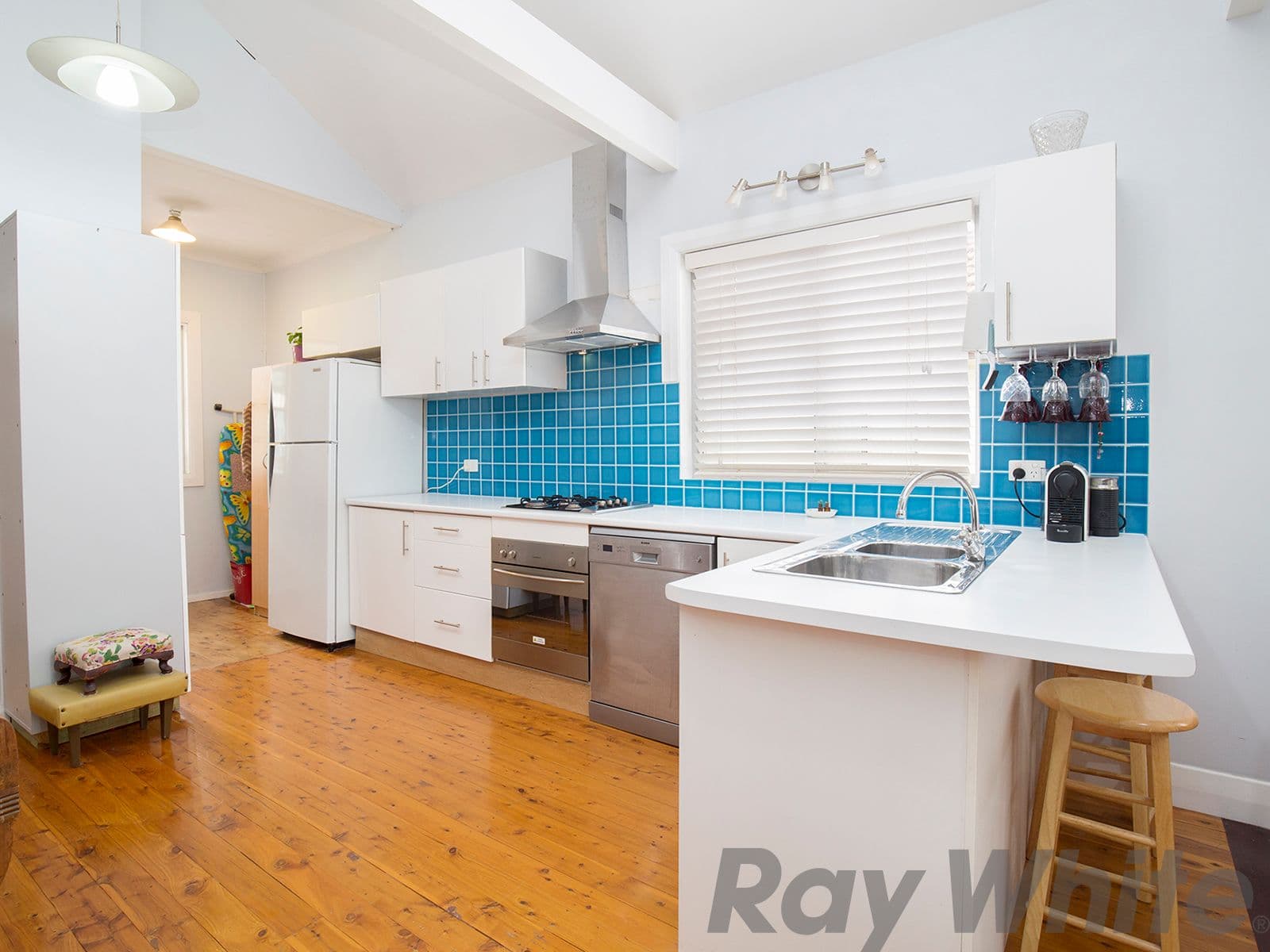12 First Avenue, North Lambton - Image 1