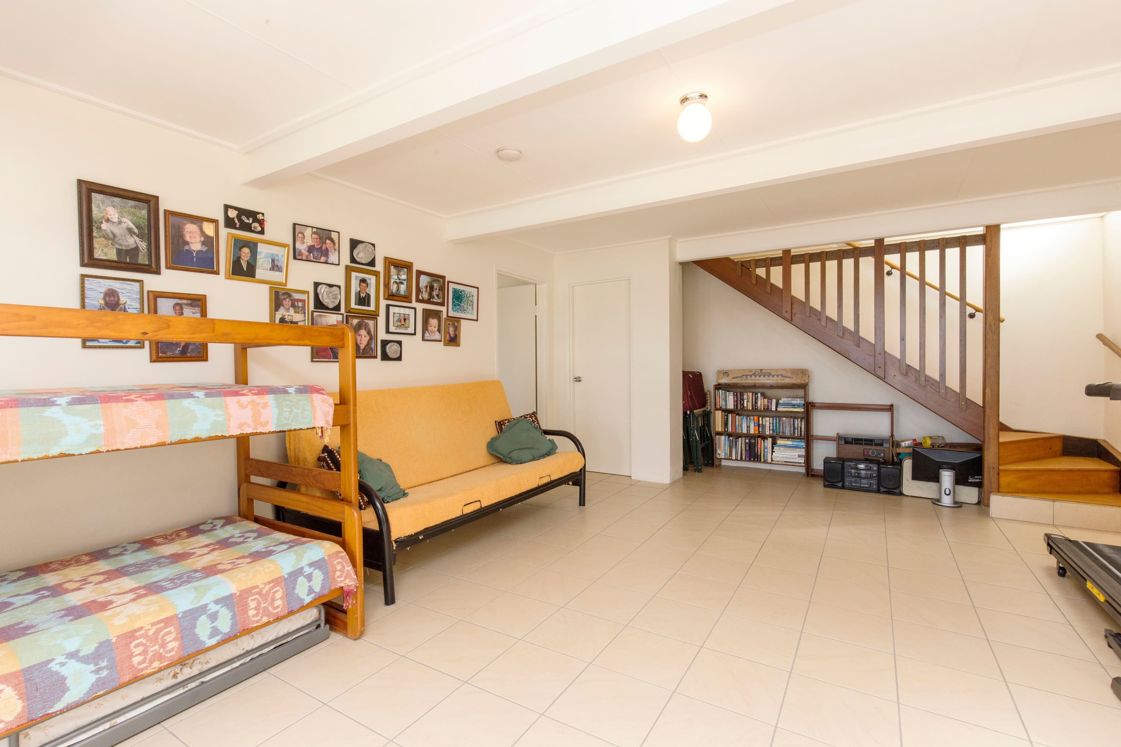 88 Cove Boulevard, North Arm Cove - Thumbnail 5