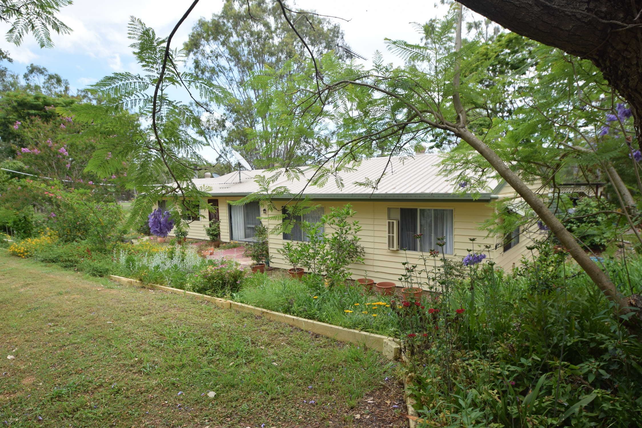 54 Dunlop Road, Esk QLD 4312, Esk - Thumbnail 2