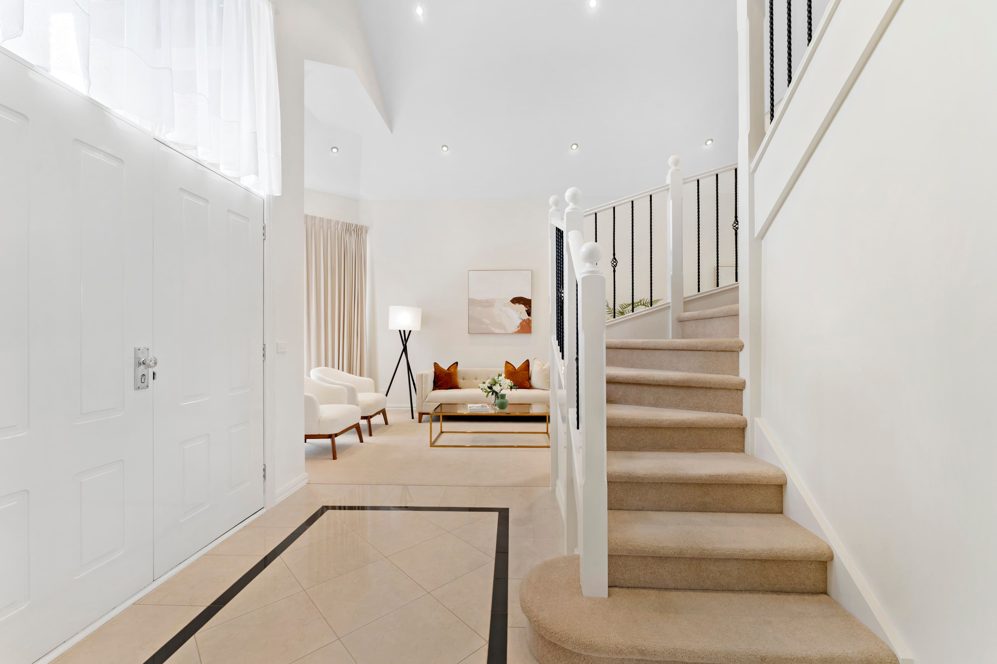 18 The Outlook, Glen Waverley VIC 3150, Glen Waverley - Thumbnail 3