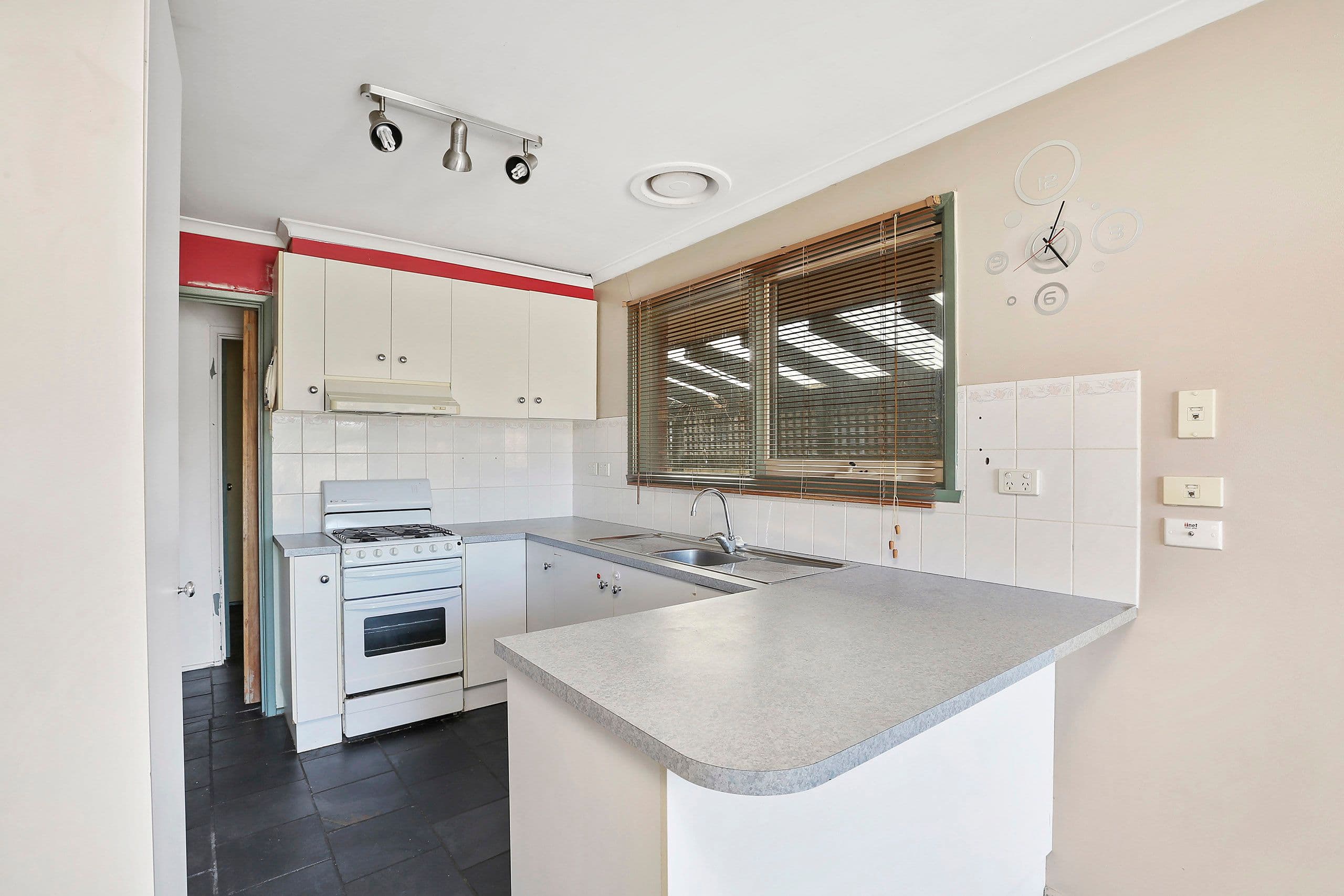 30 Wilkins Close, Corio VIC 3214, Corio - Thumbnail 2