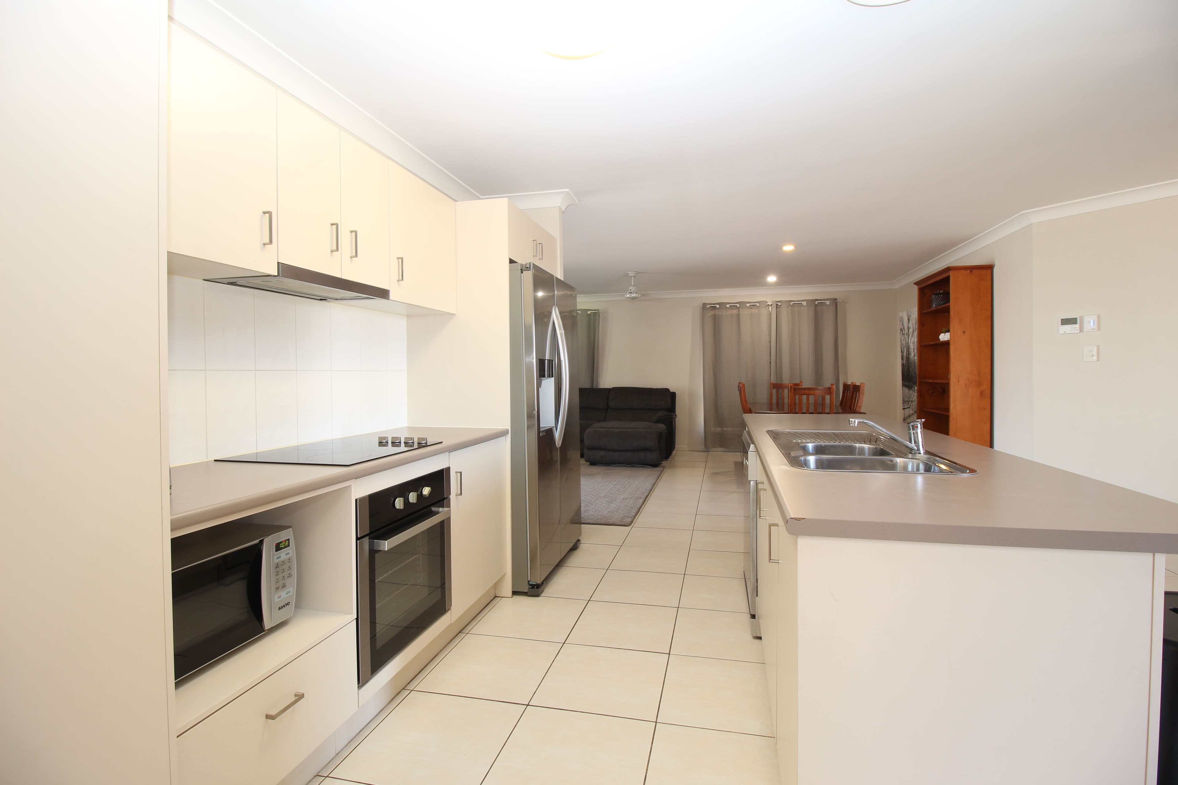 16 Ivers Place, Emerald QLD 4720, Emerald - Thumbnail 7