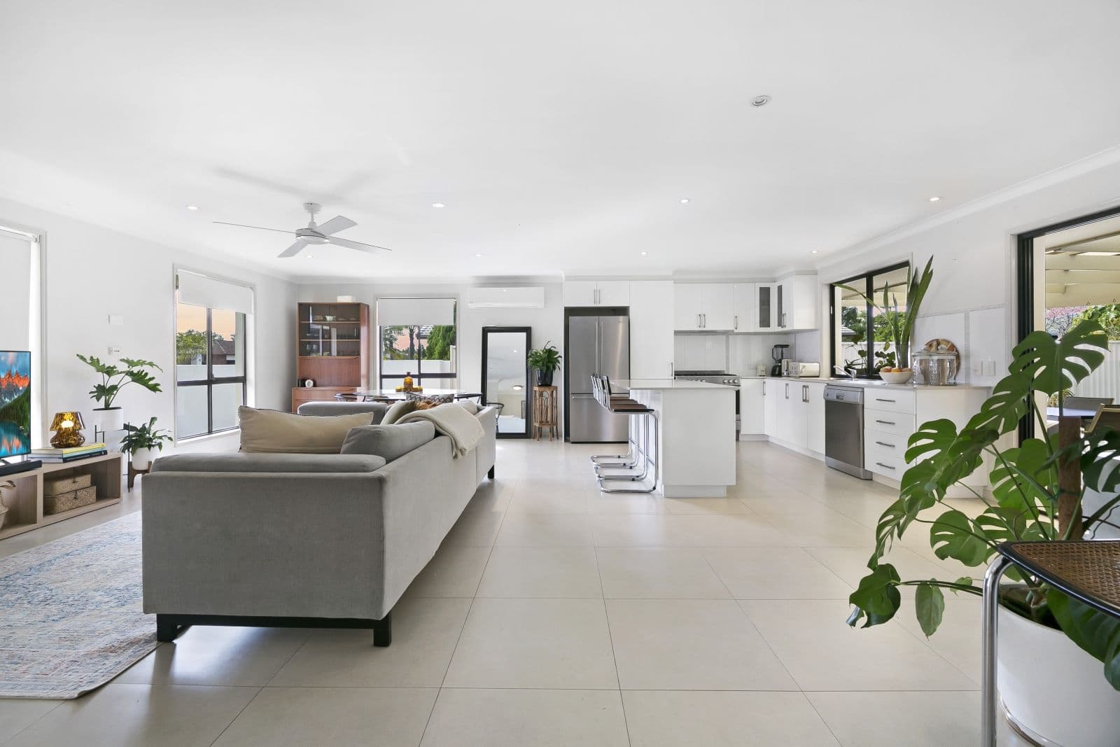 14 Shearwater Street, Burleigh Waters QLD 4220, Burleigh Waters - Thumbnail 7