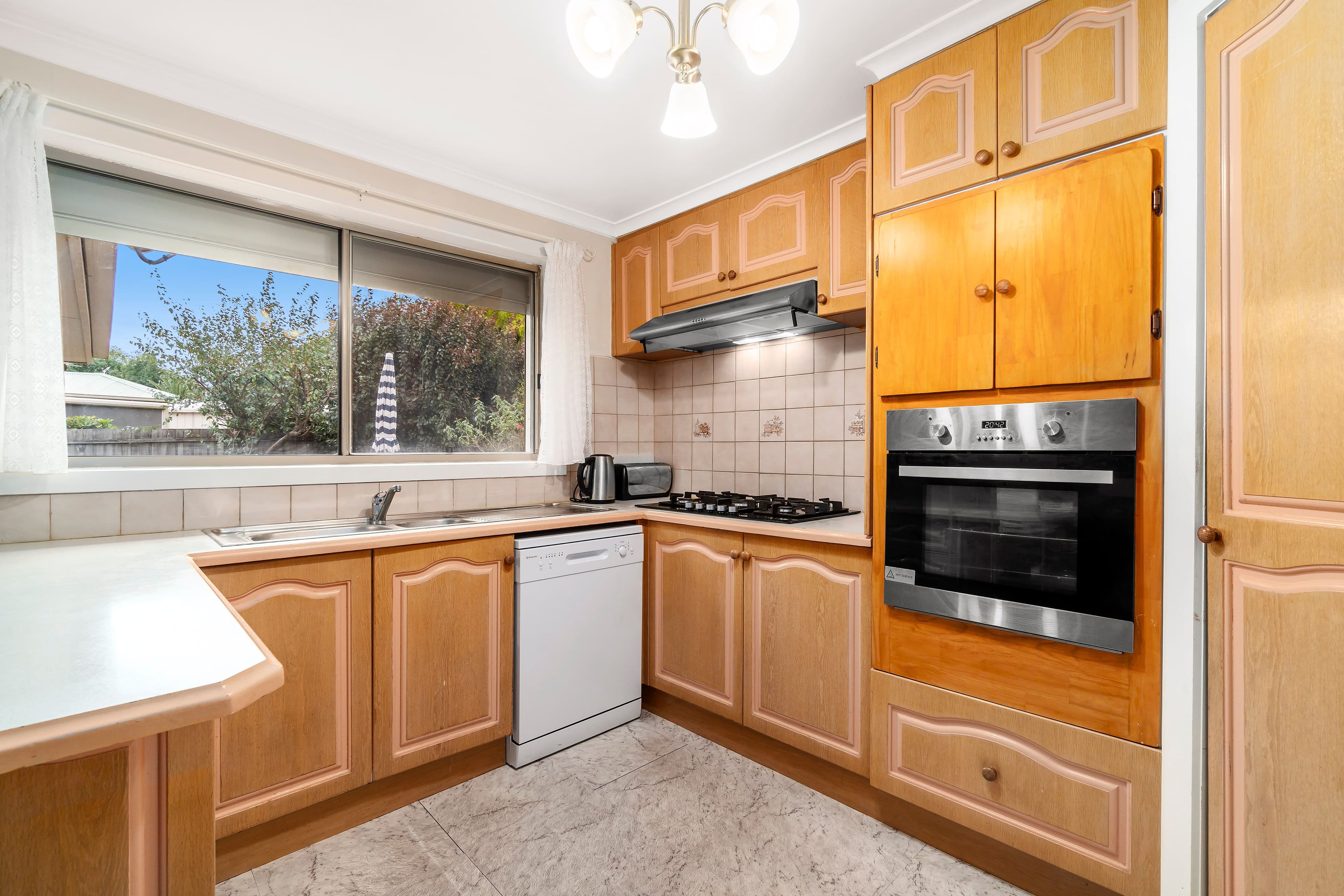 6 Antony Close, Mill Park VIC 3082, Mill Park - Thumbnail 3