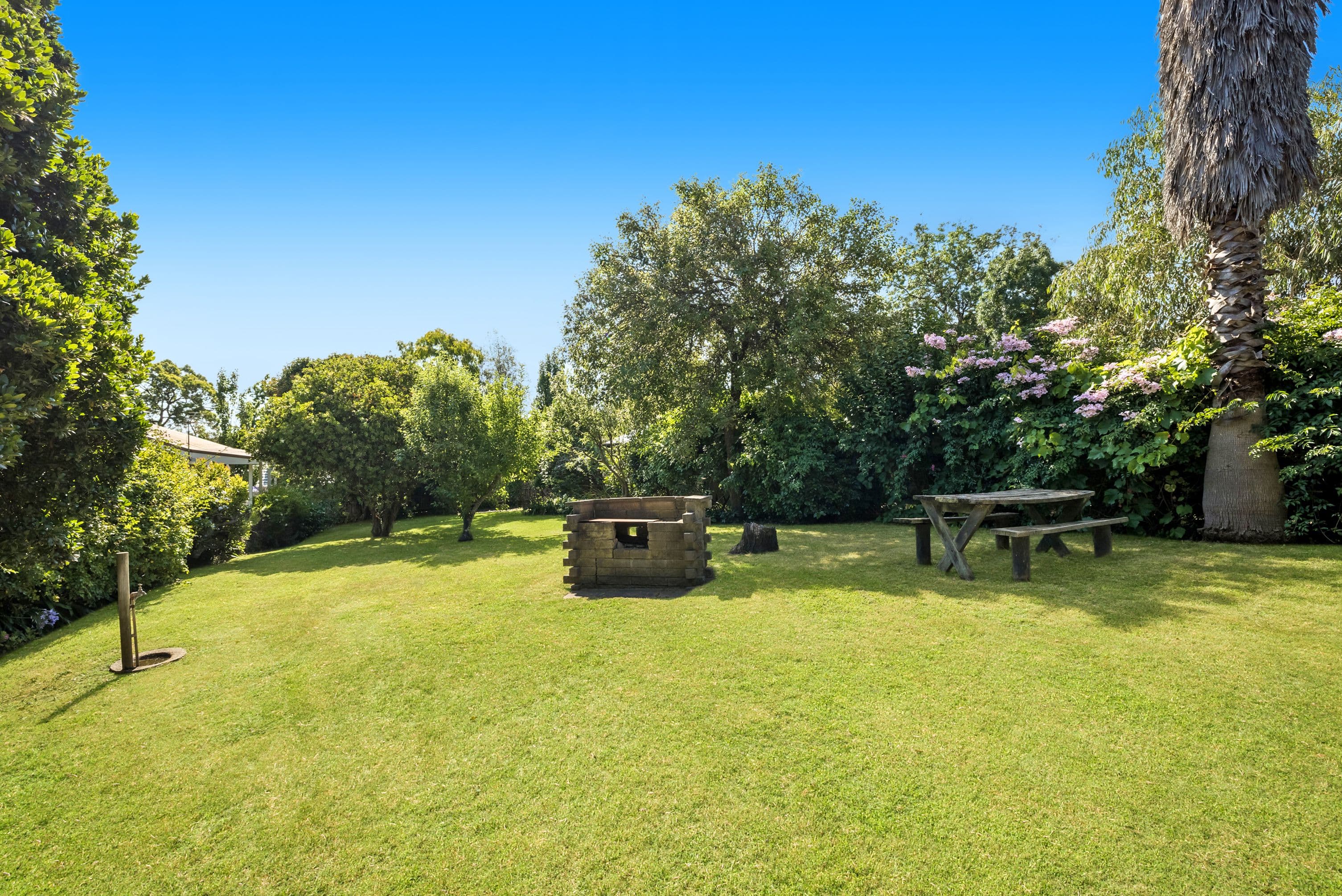 22 Barton Avenue, Ferntree Gully VIC 3156, Ferntree Gully - Thumbnail 2