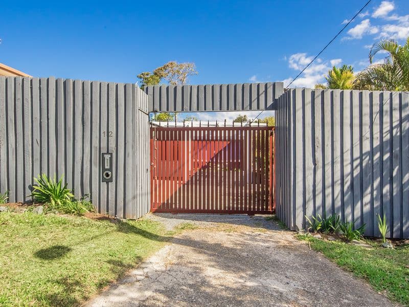 12 Elaine Street, Southport QLD 4215, Southport - Thumbnail 2